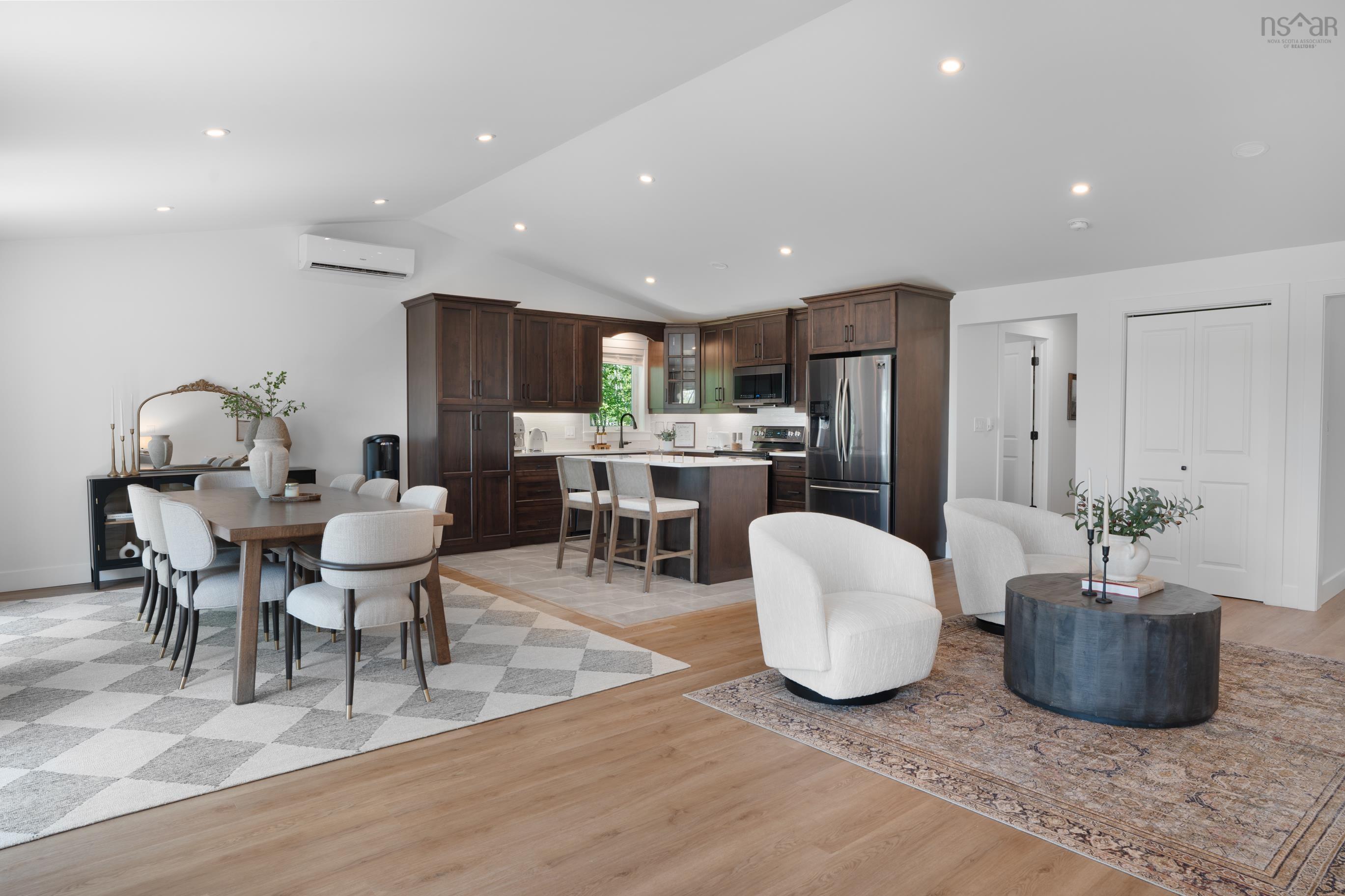 $1,399,000.00: 40 Martins Point Road, Enfield