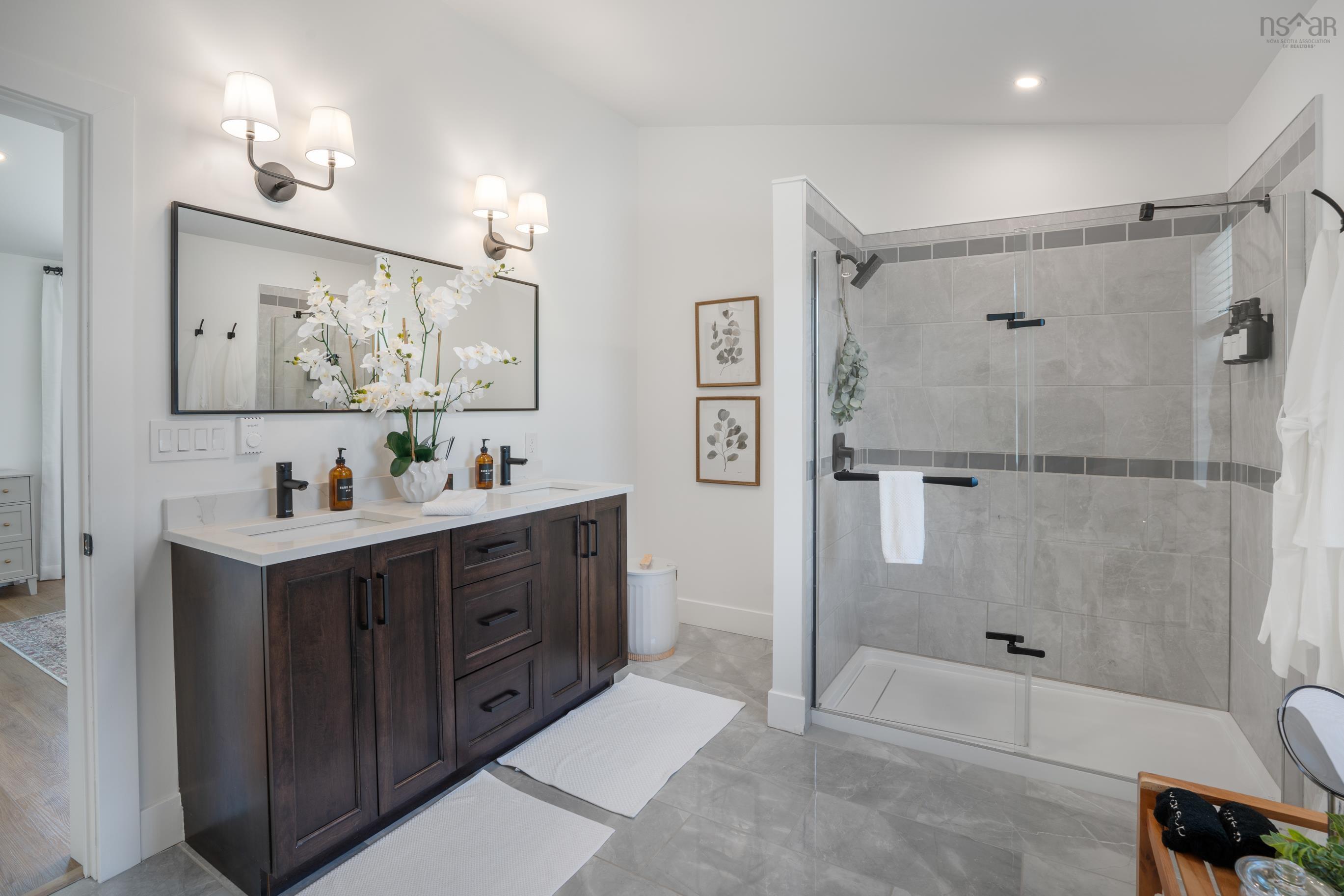 $1,399,000.00: 40 Martins Point Road, Enfield