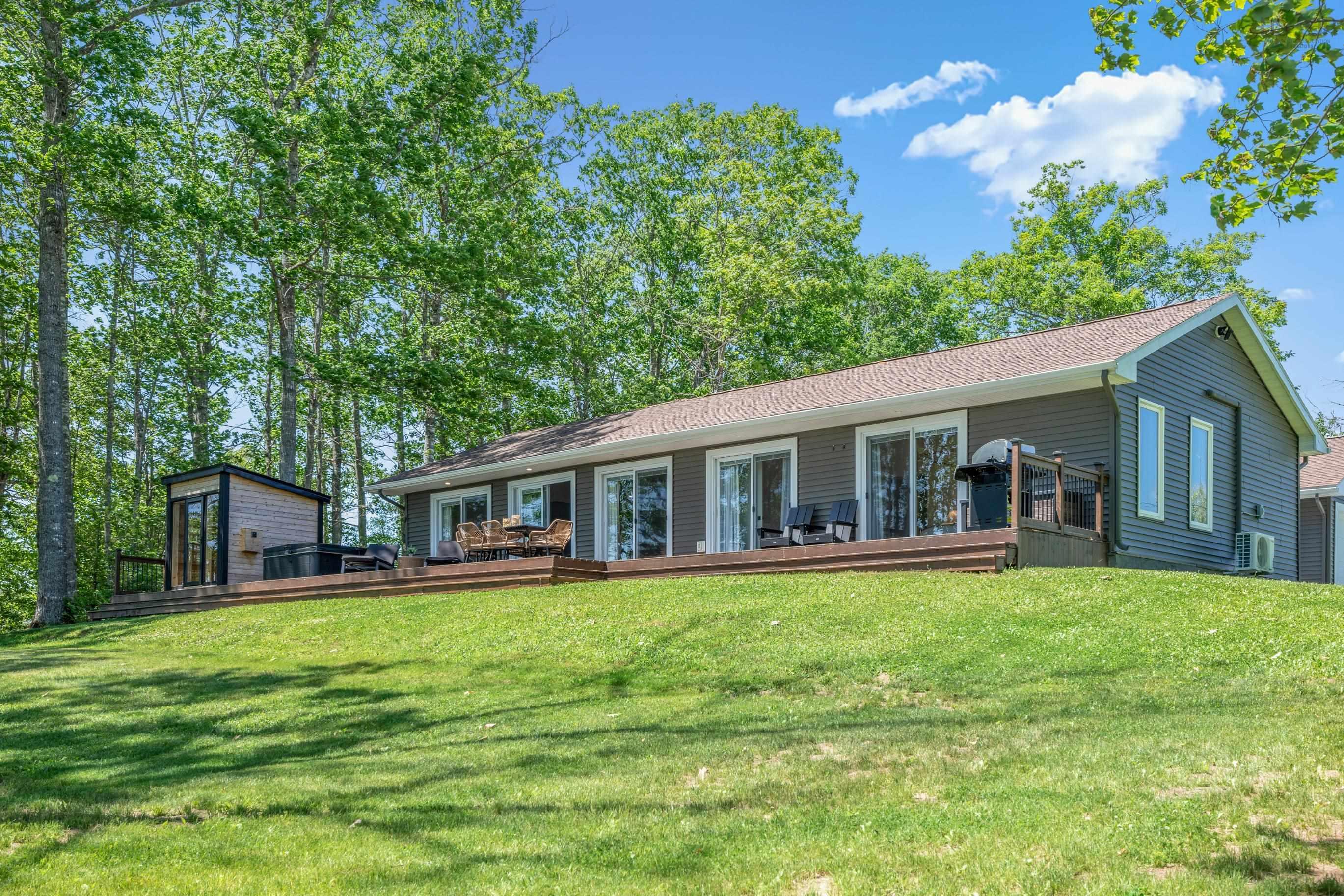 $1,399,000.00: 40 Martins Point Road, Enfield