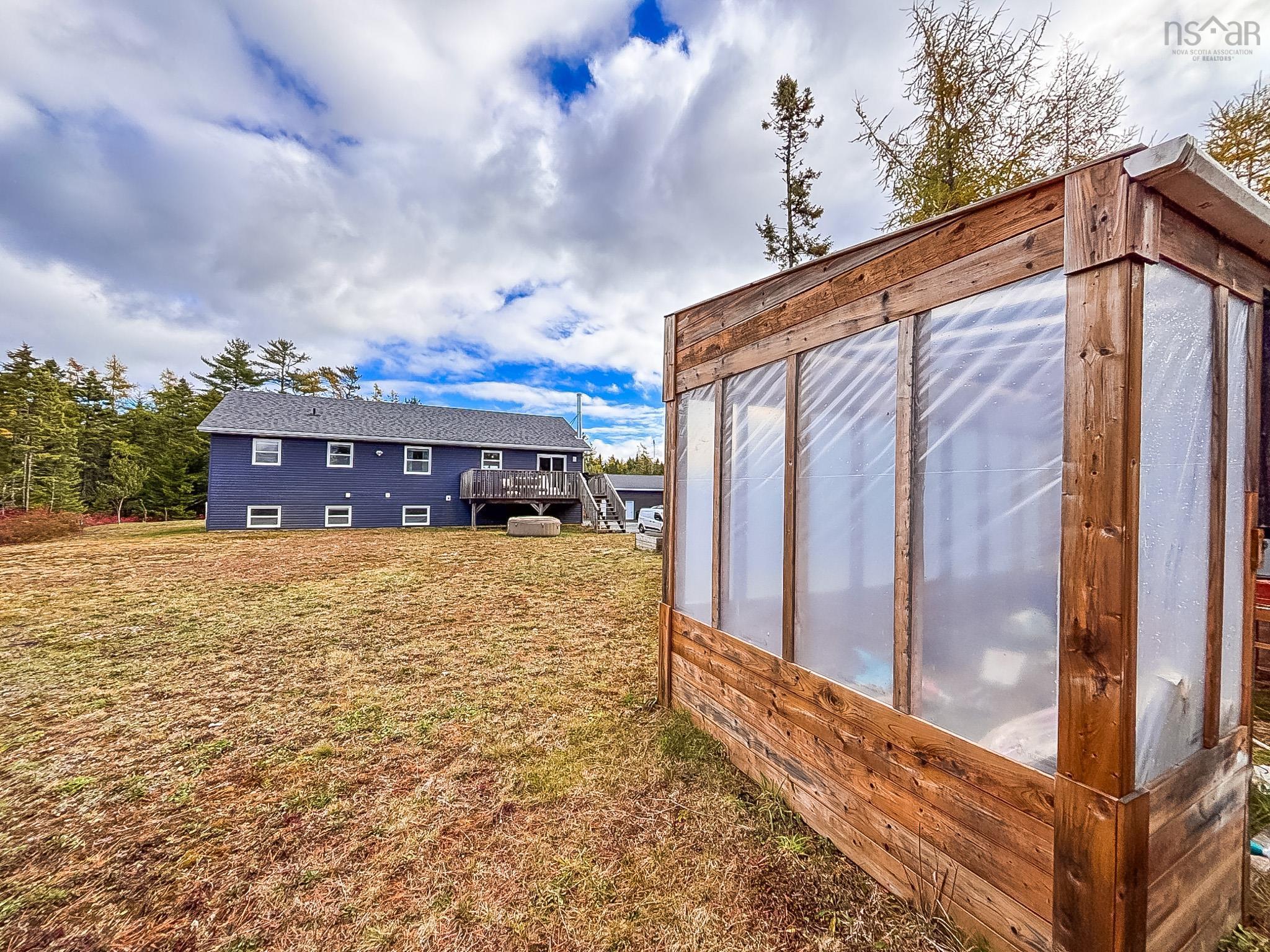 $599,000.00: 2120 Highway 332, Bayport