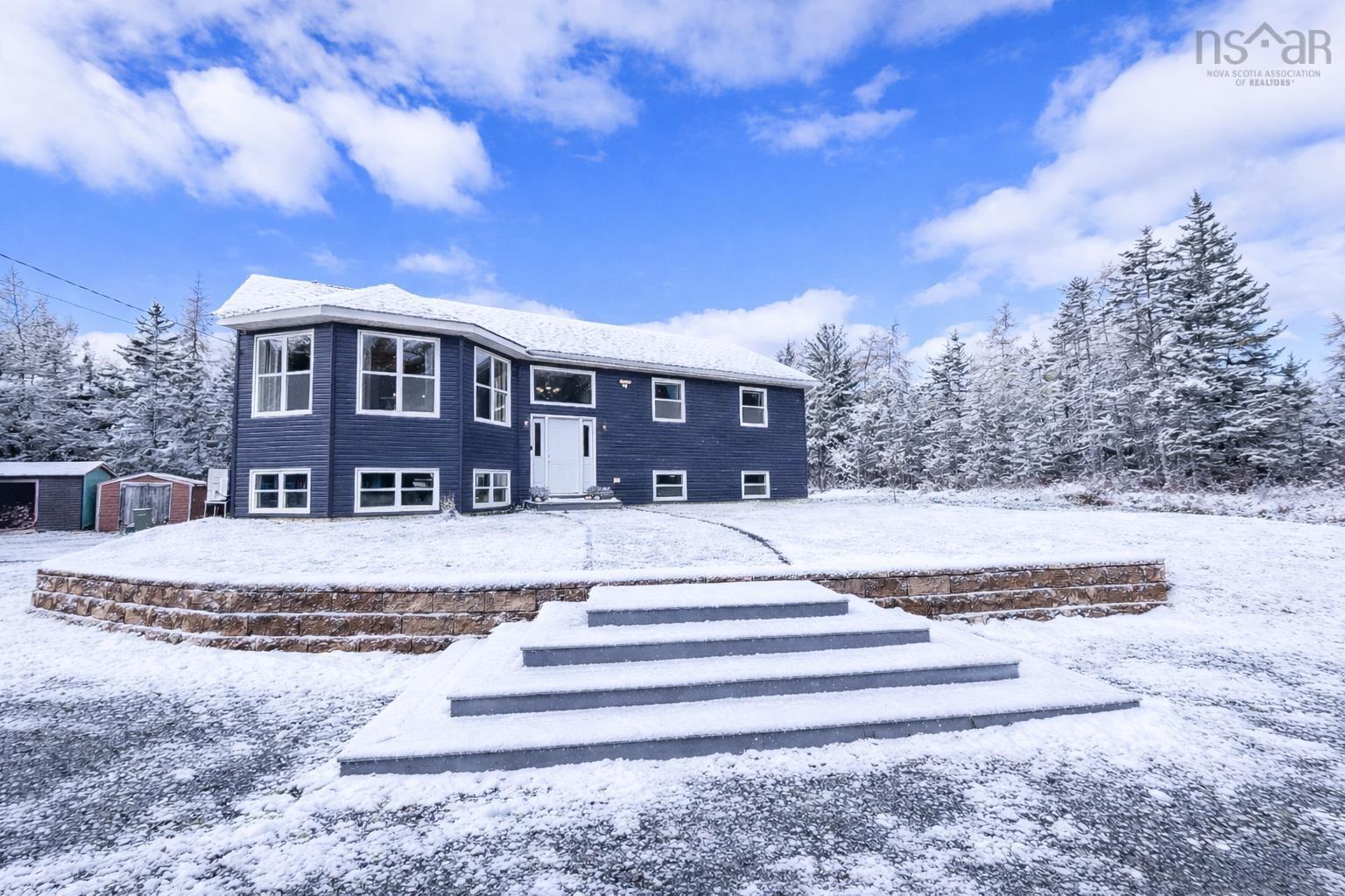 $599,000.00: 2120 Highway 332, Bayport