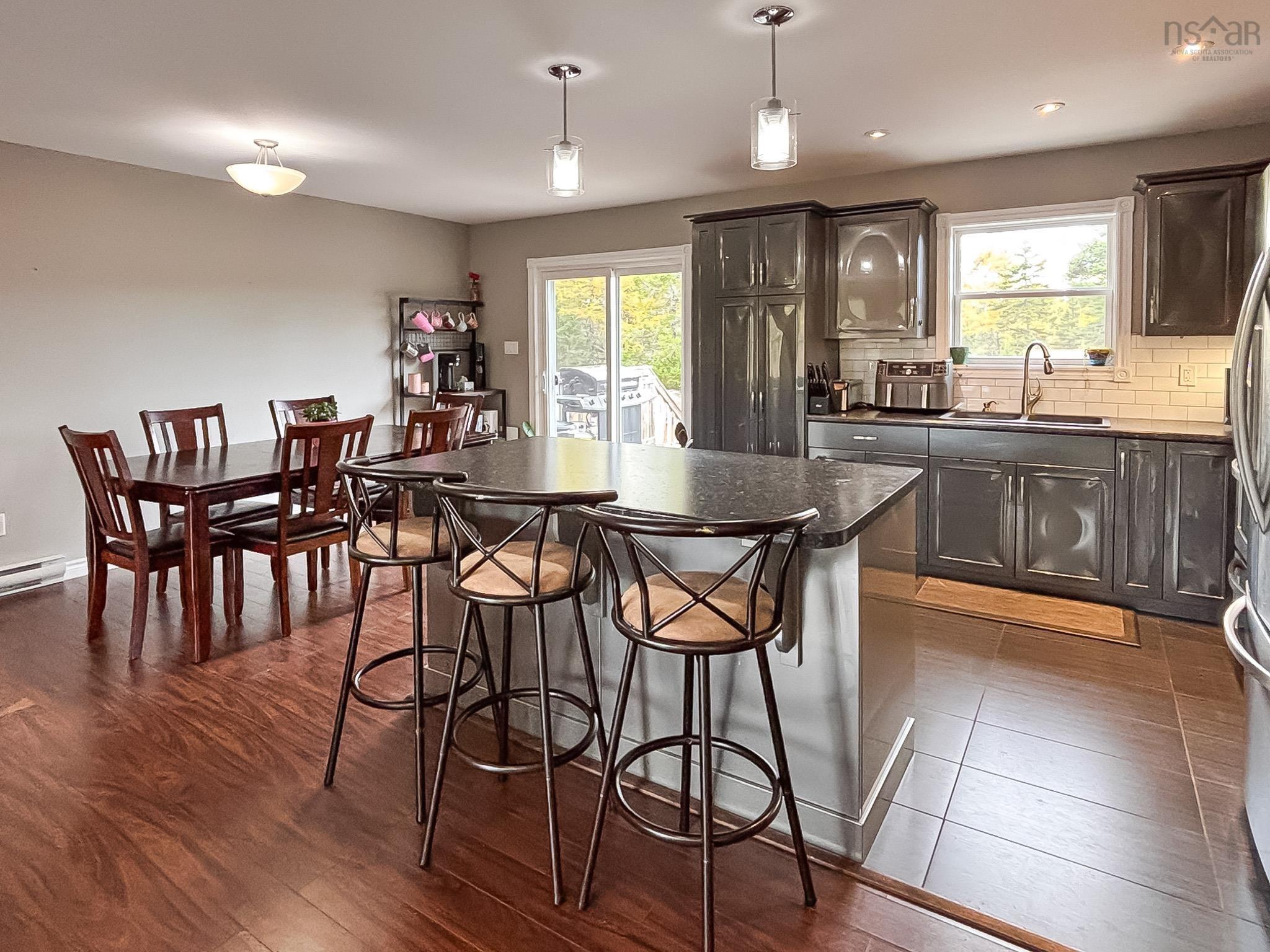 $599,000.00: 2120 Highway 332, Bayport