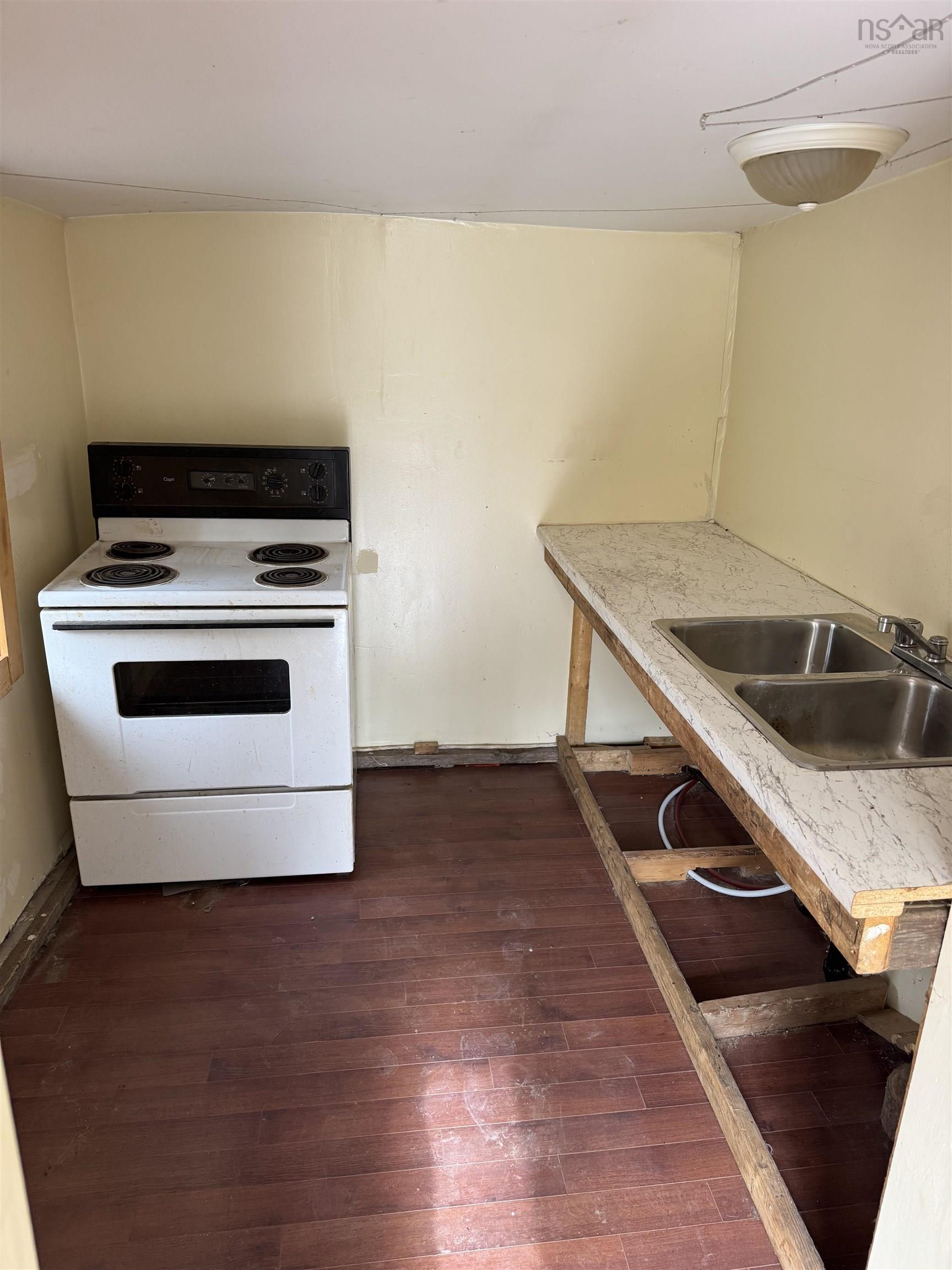 $69,999.00: 91 Upper Cross Road, Conway