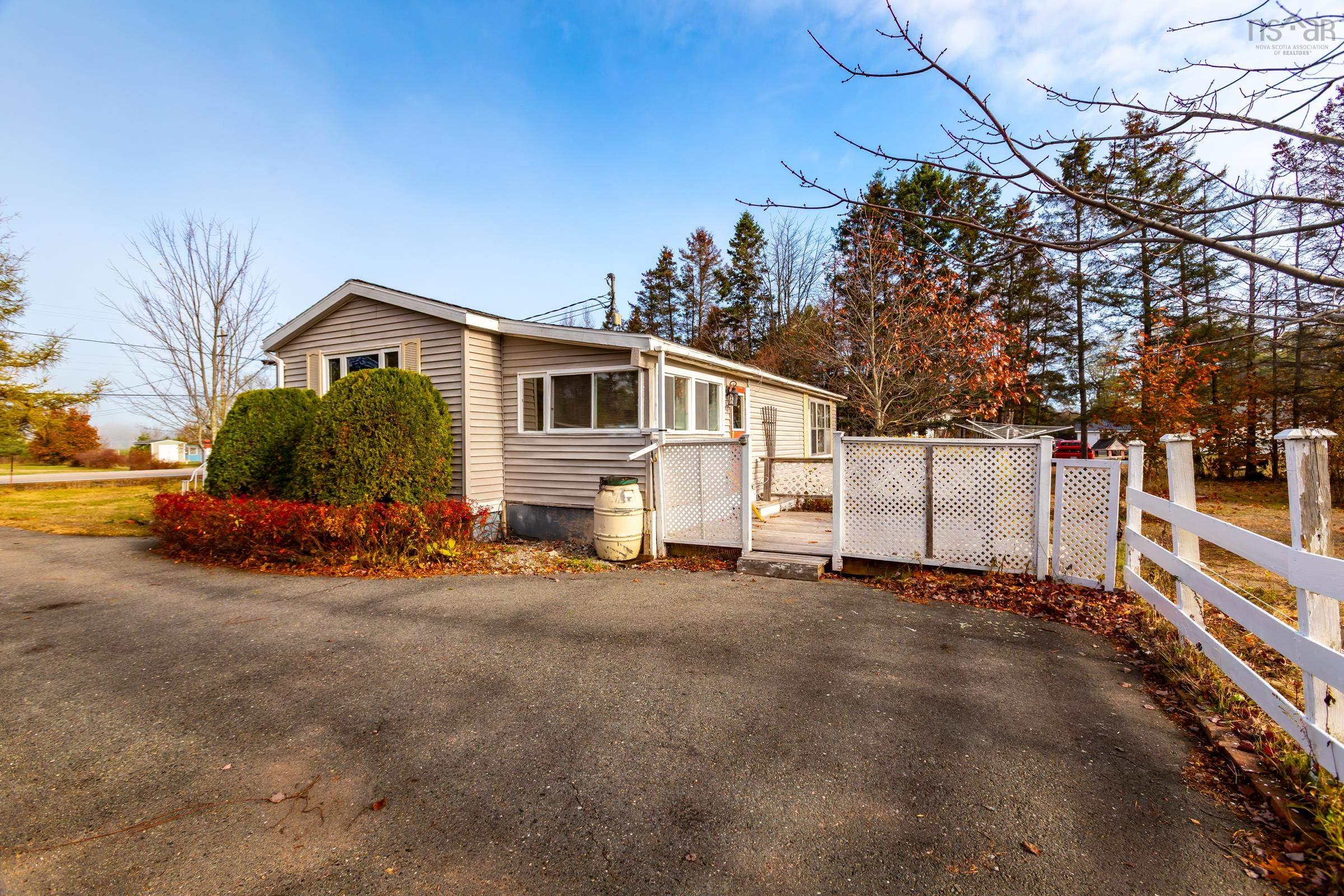 $285,000.00: 8894 Highway 201, Nictaux