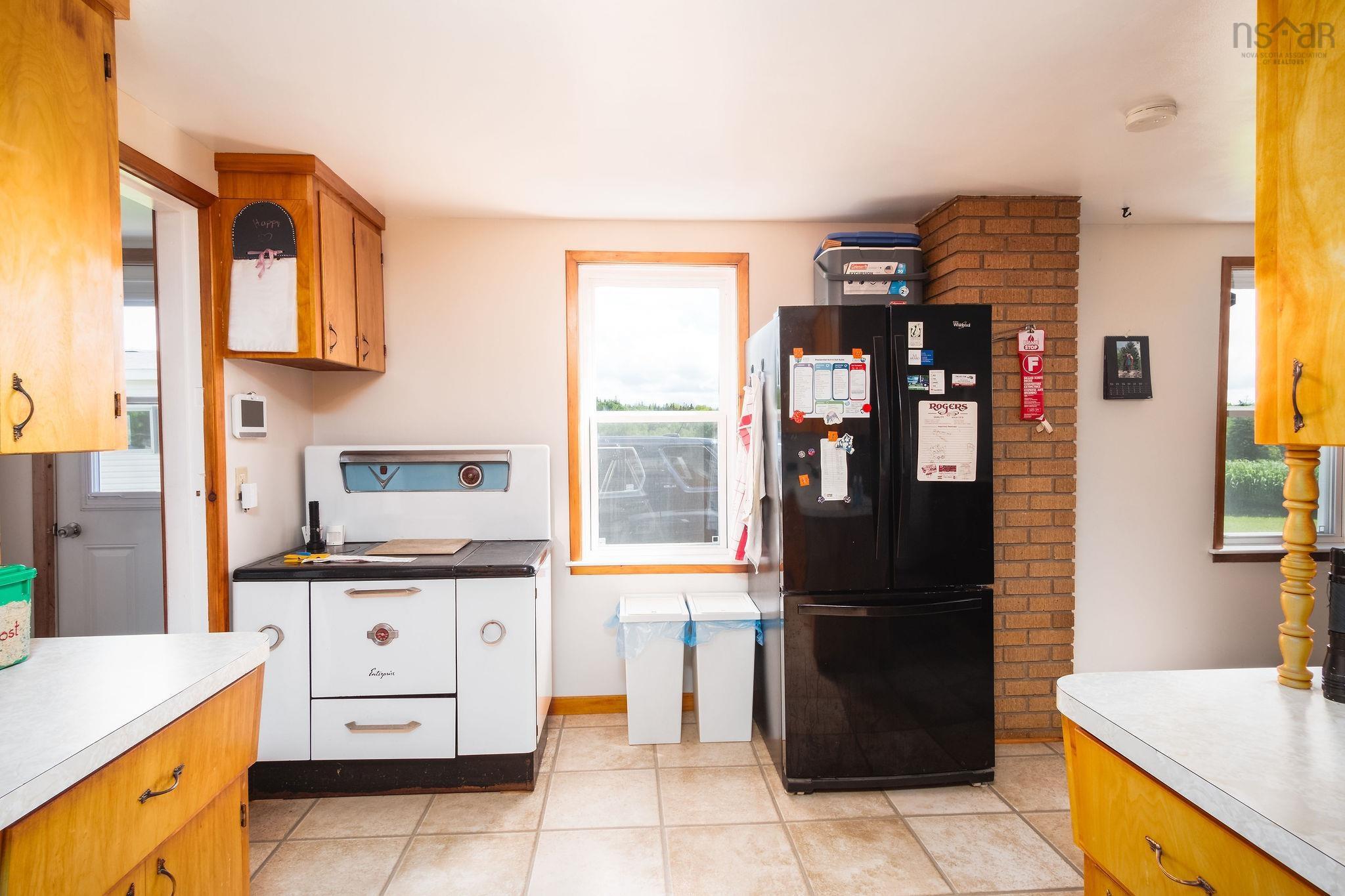 $499,900.00: 10353 Marble Mountain Road, Orangedale