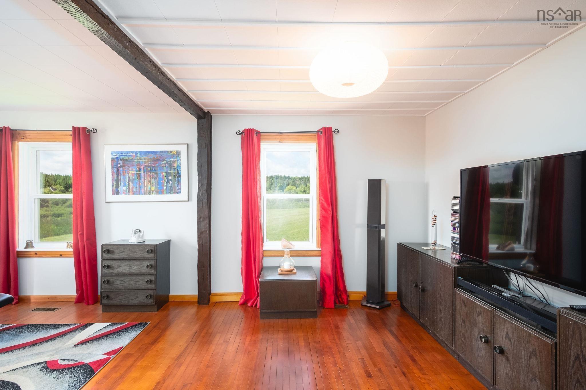 $499,900.00: 10353 Marble Mountain Road, Orangedale