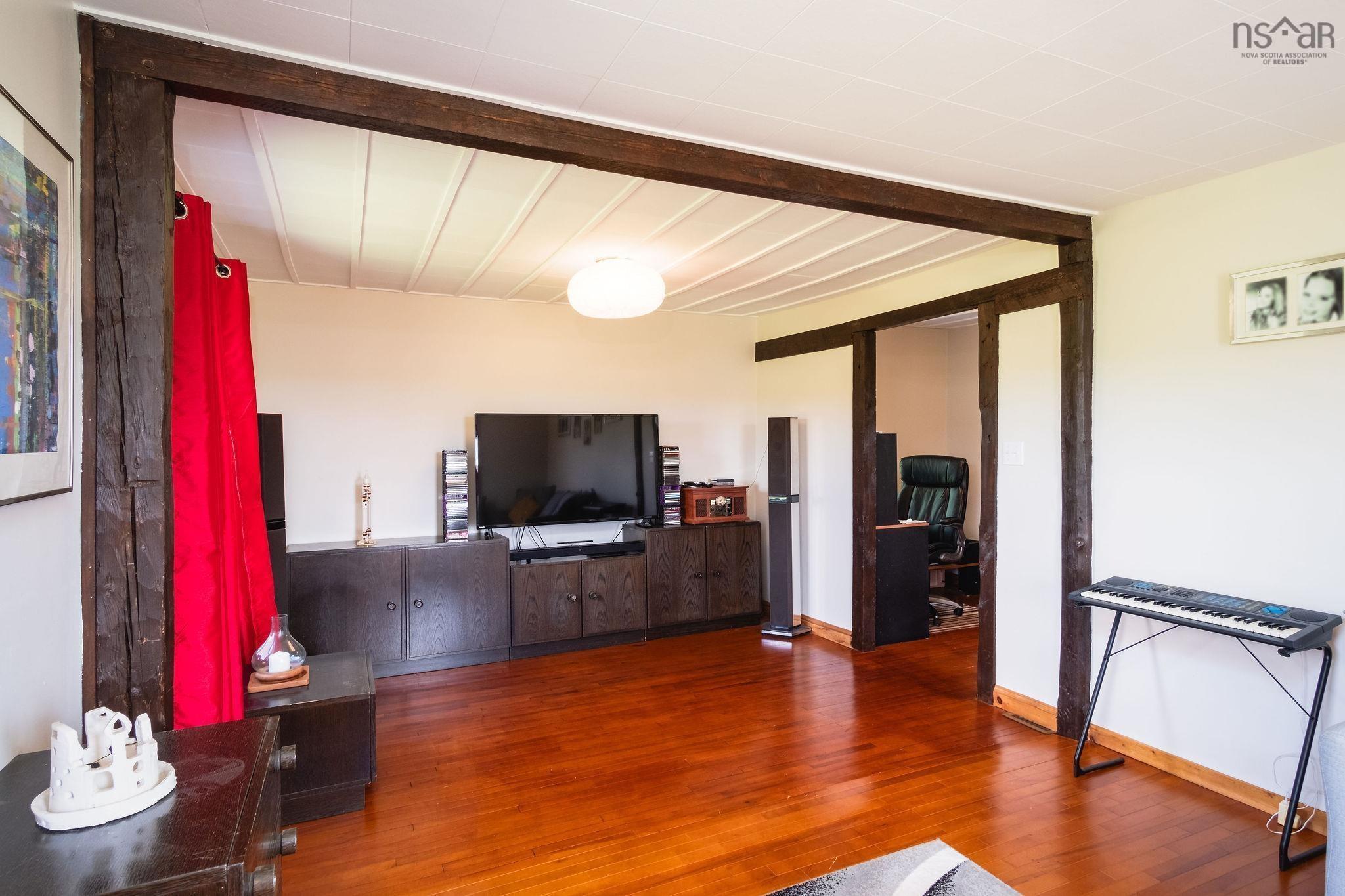 $499,900.00: 10353 Marble Mountain Road, Orangedale