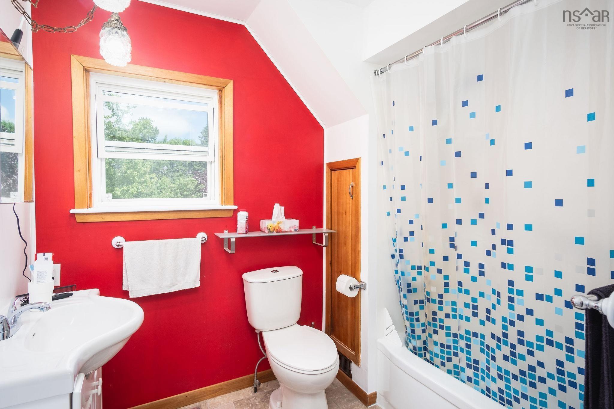 $499,900.00: 10353 Marble Mountain Road, Orangedale