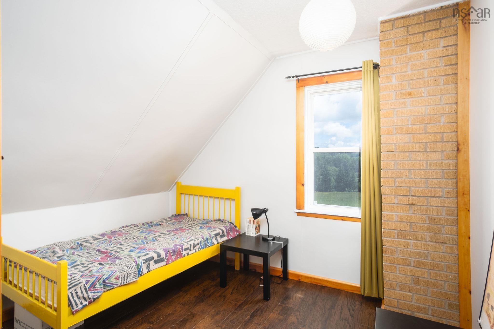 $499,900.00: 10353 Marble Mountain Road, Orangedale