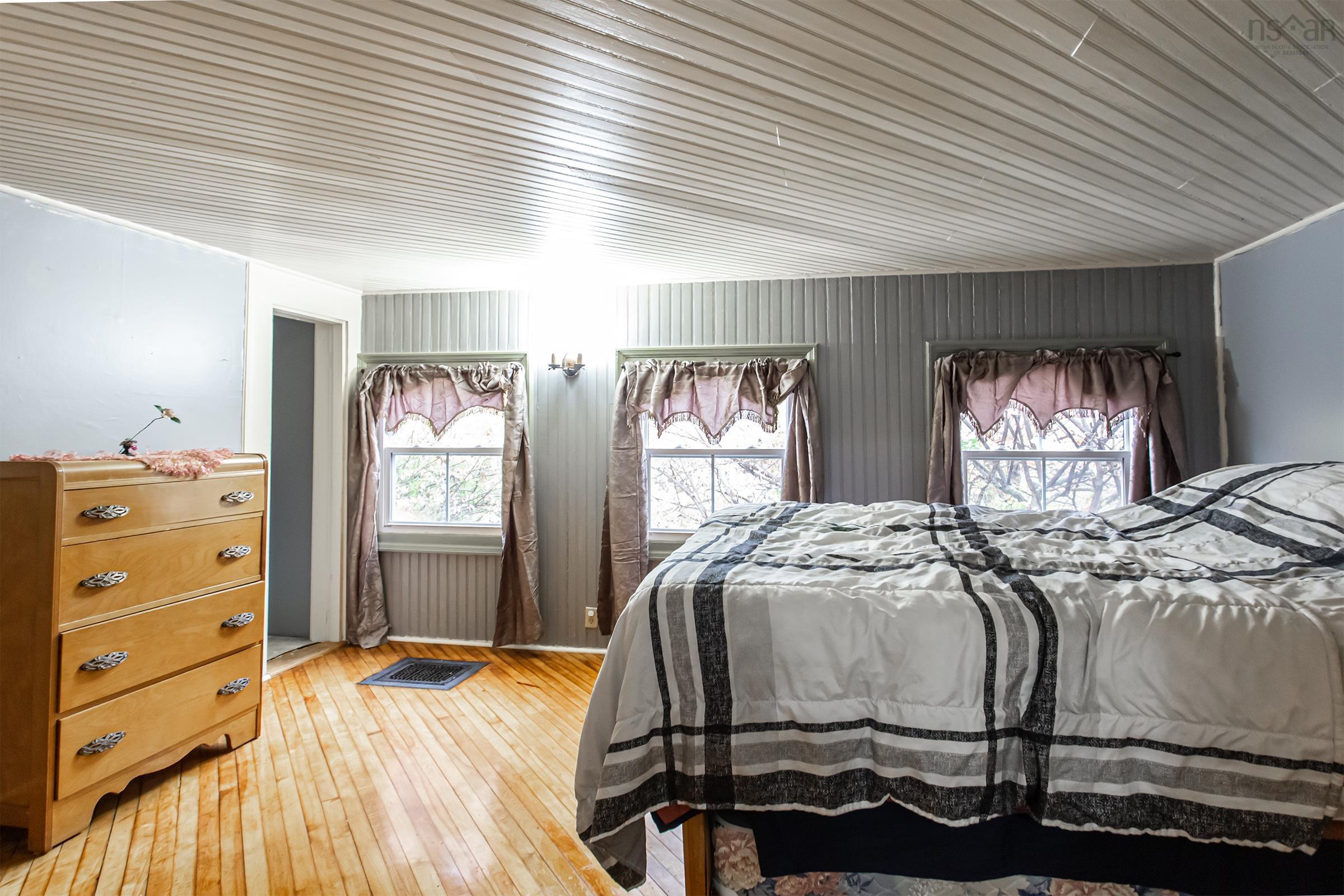 $425,000.00: 9717 Highway 10, Nictaux