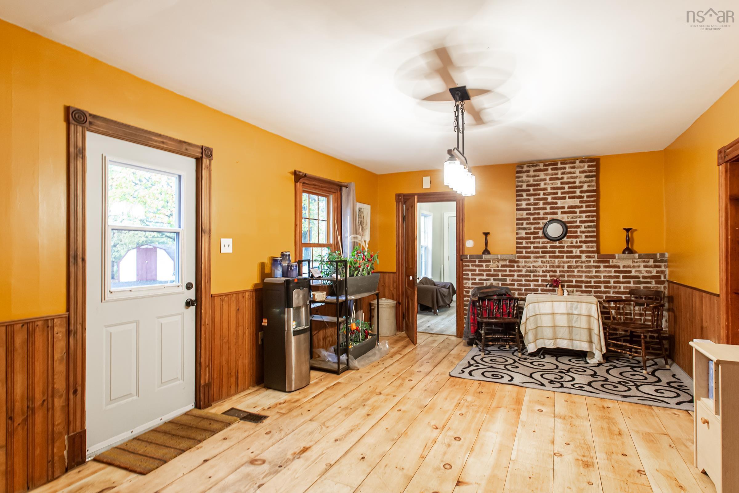 $425,000.00: 9717 Highway 10, Nictaux