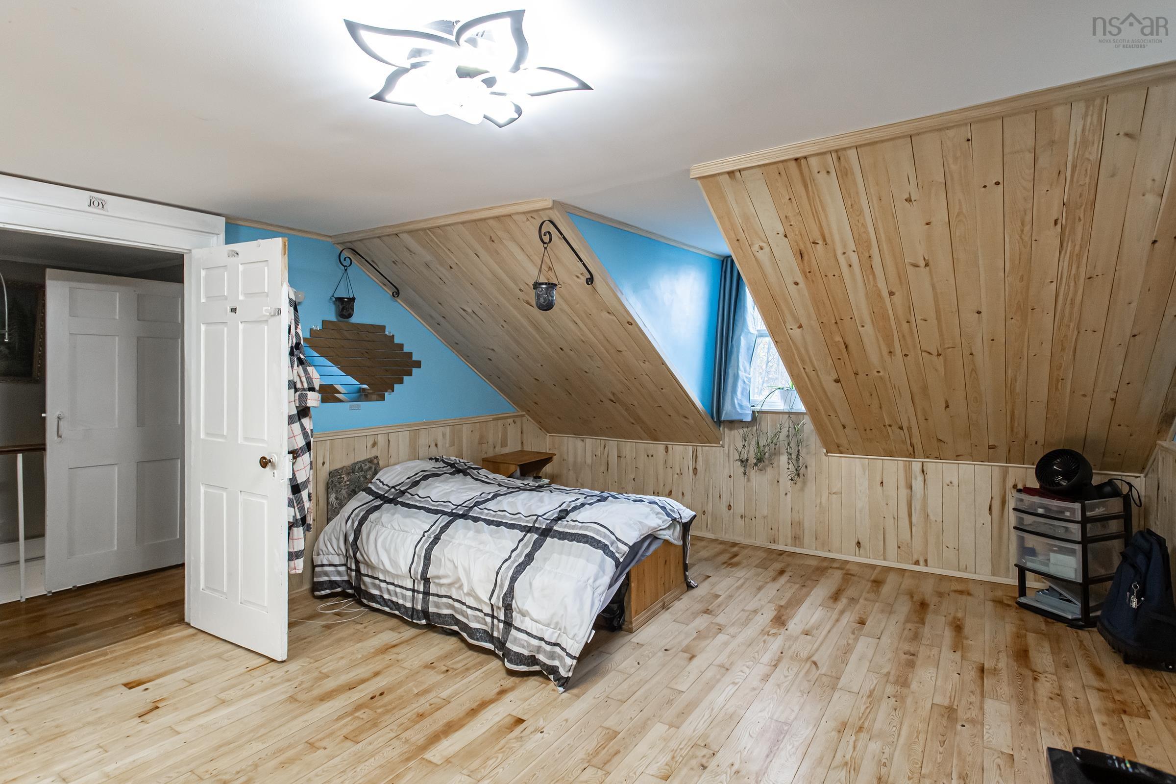 $425,000.00: 9717 Highway 10, Nictaux