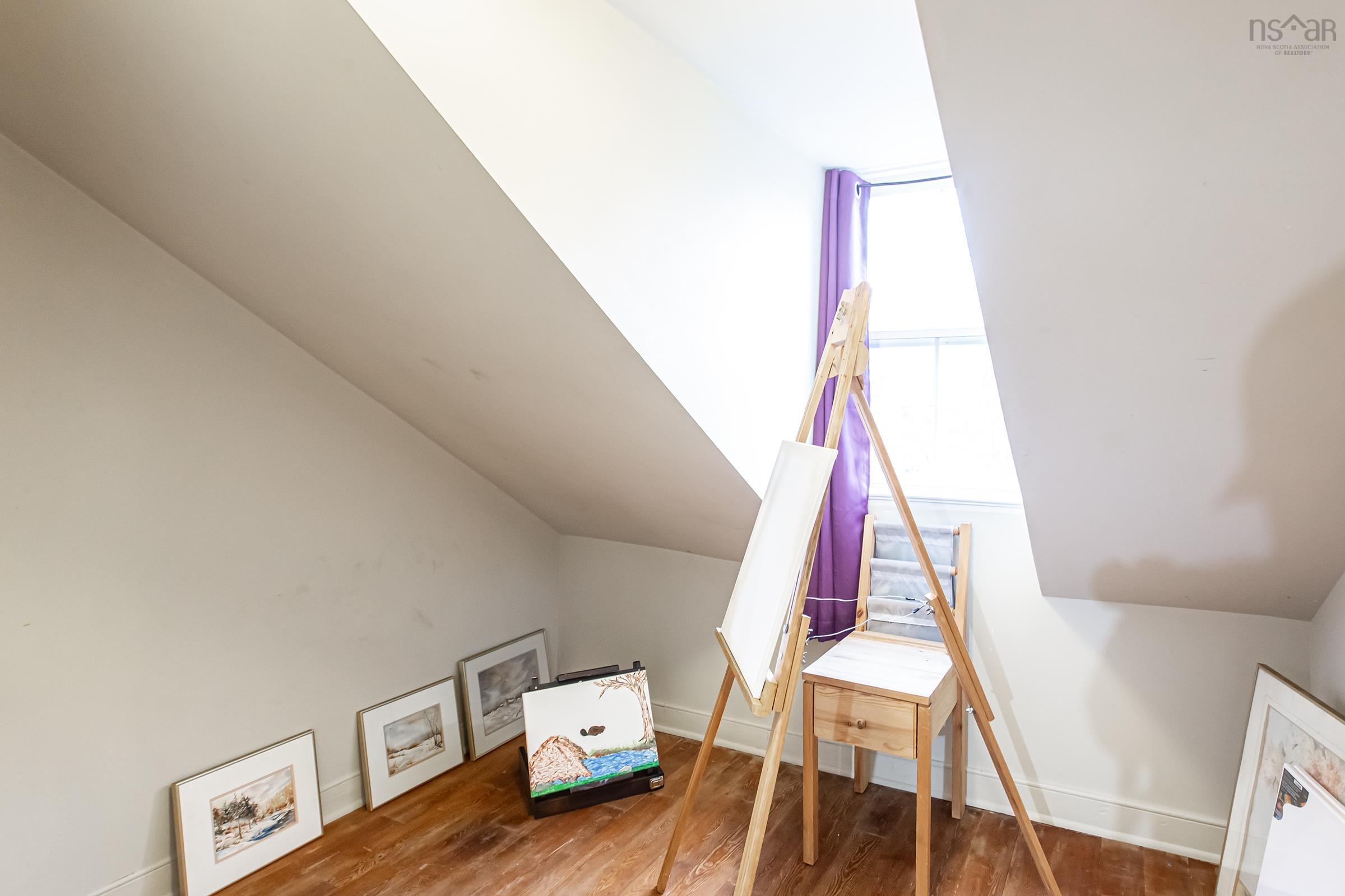 $425,000.00: 9717 Highway 10, Nictaux