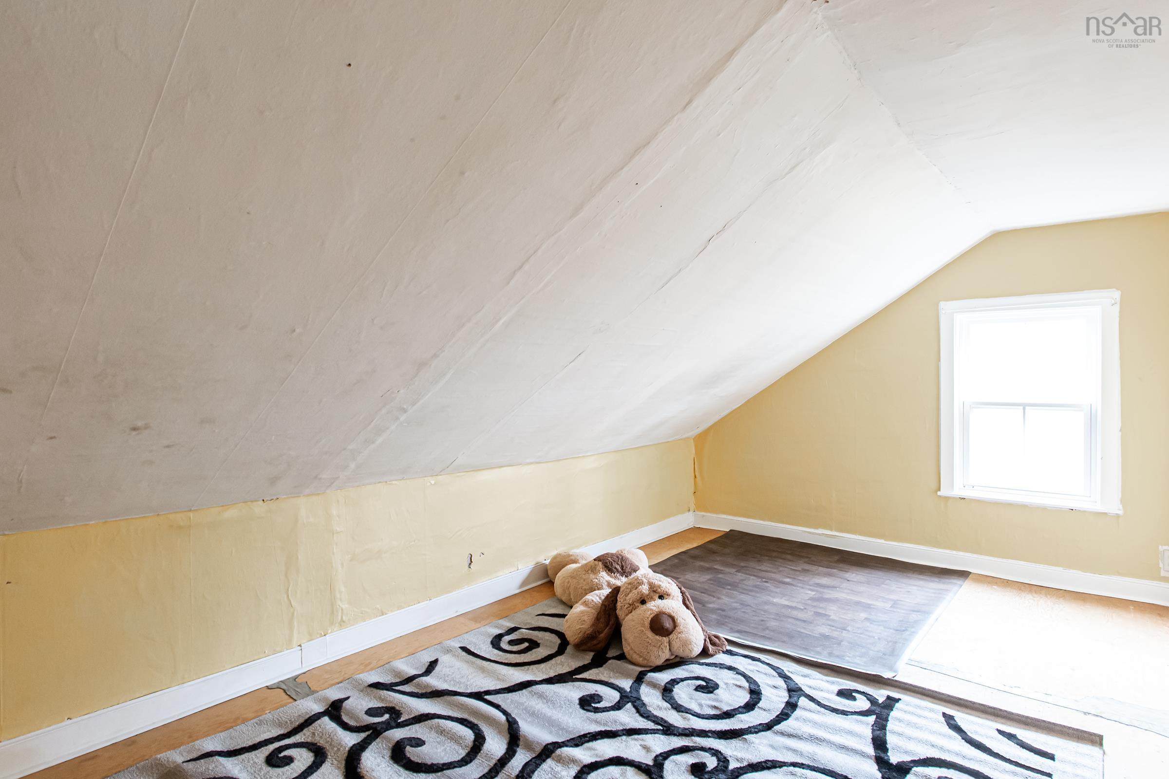 $425,000.00: 9717 Highway 10, Nictaux