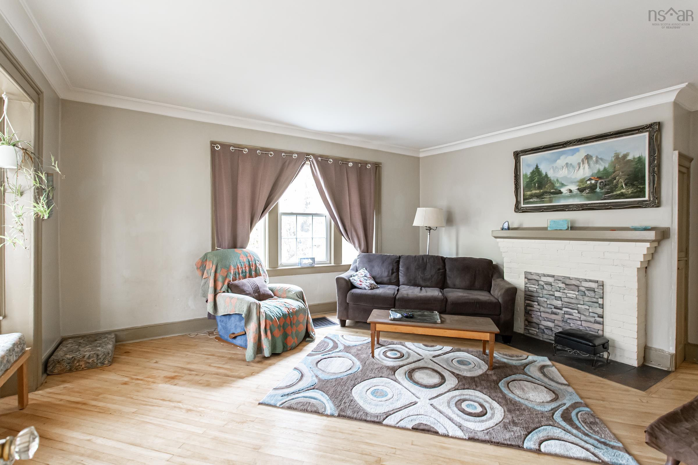 $425,000.00: 9717 Highway 10, Nictaux