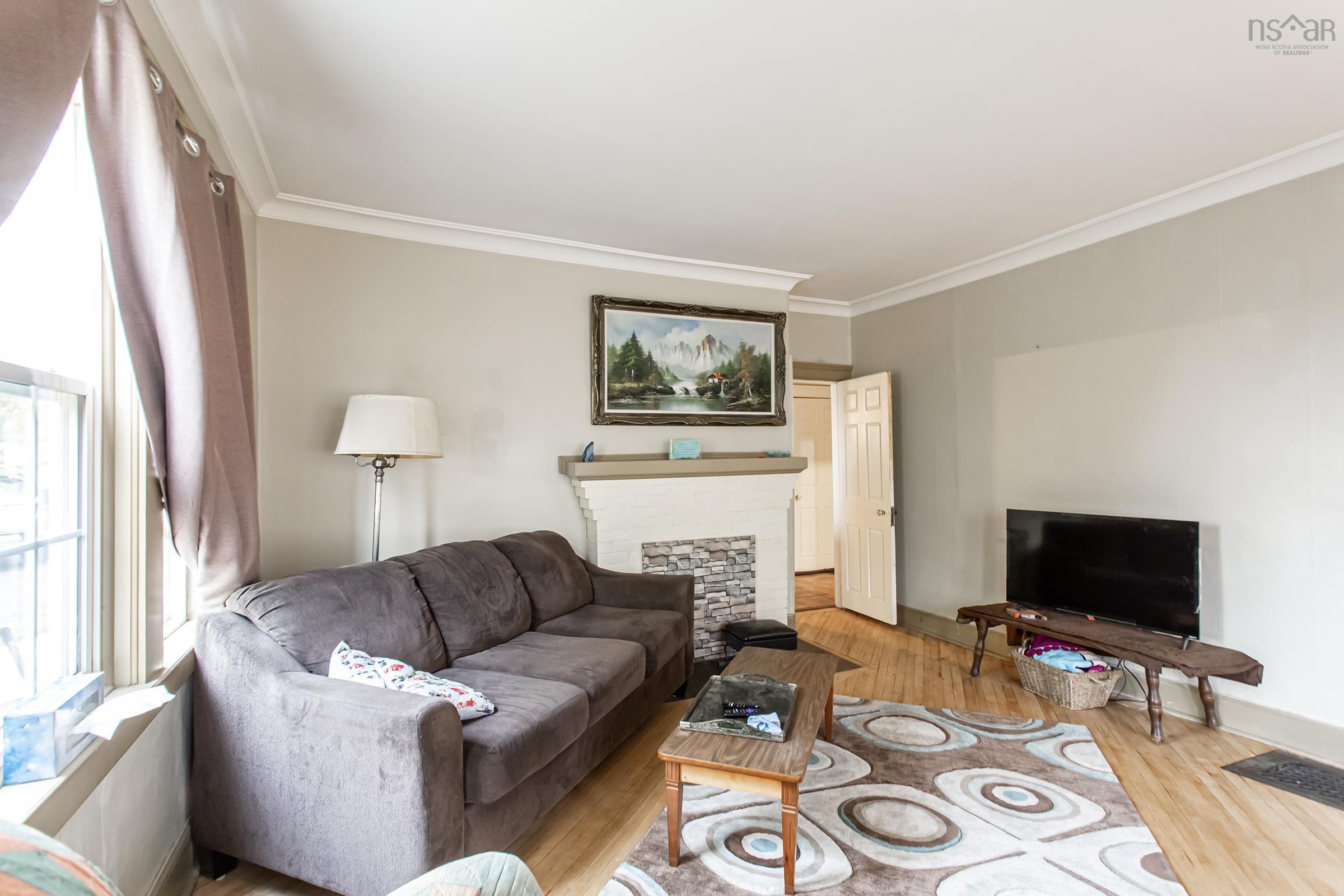 $425,000.00: 9717 Highway 10, Nictaux