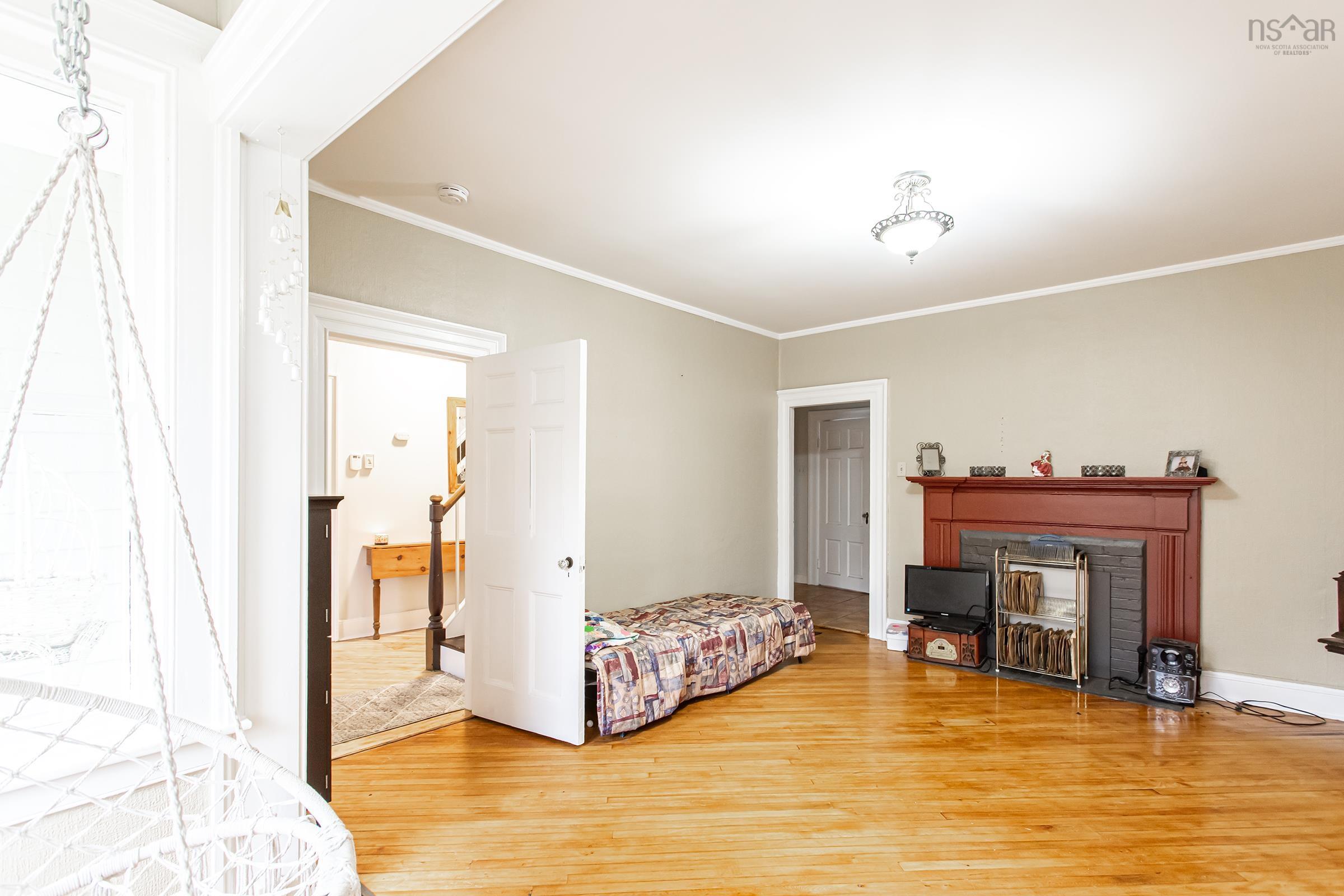 $425,000.00: 9717 Highway 10, Nictaux