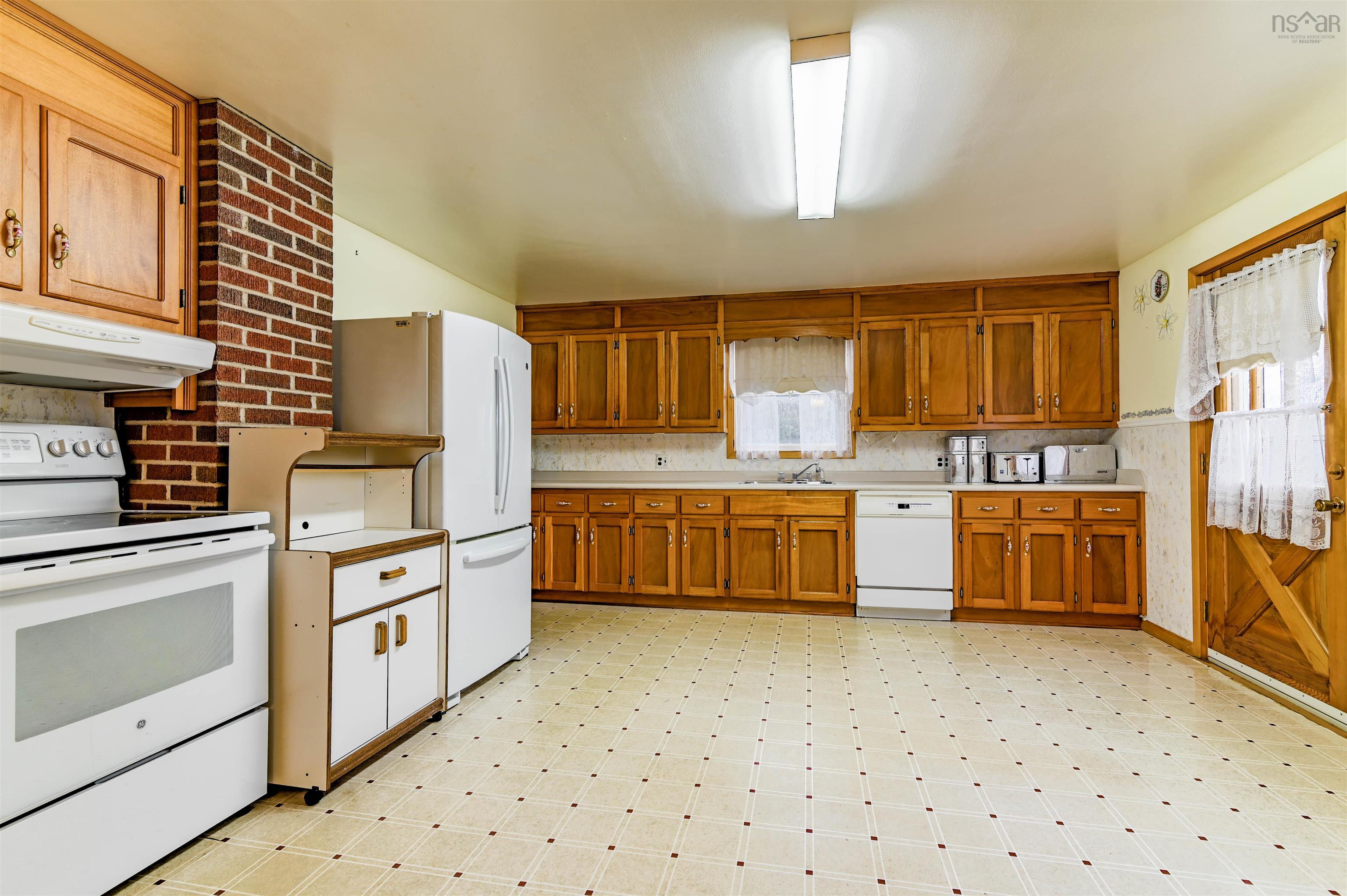 $450,000.00: 4022 Aylesford Rd, Lake Paul