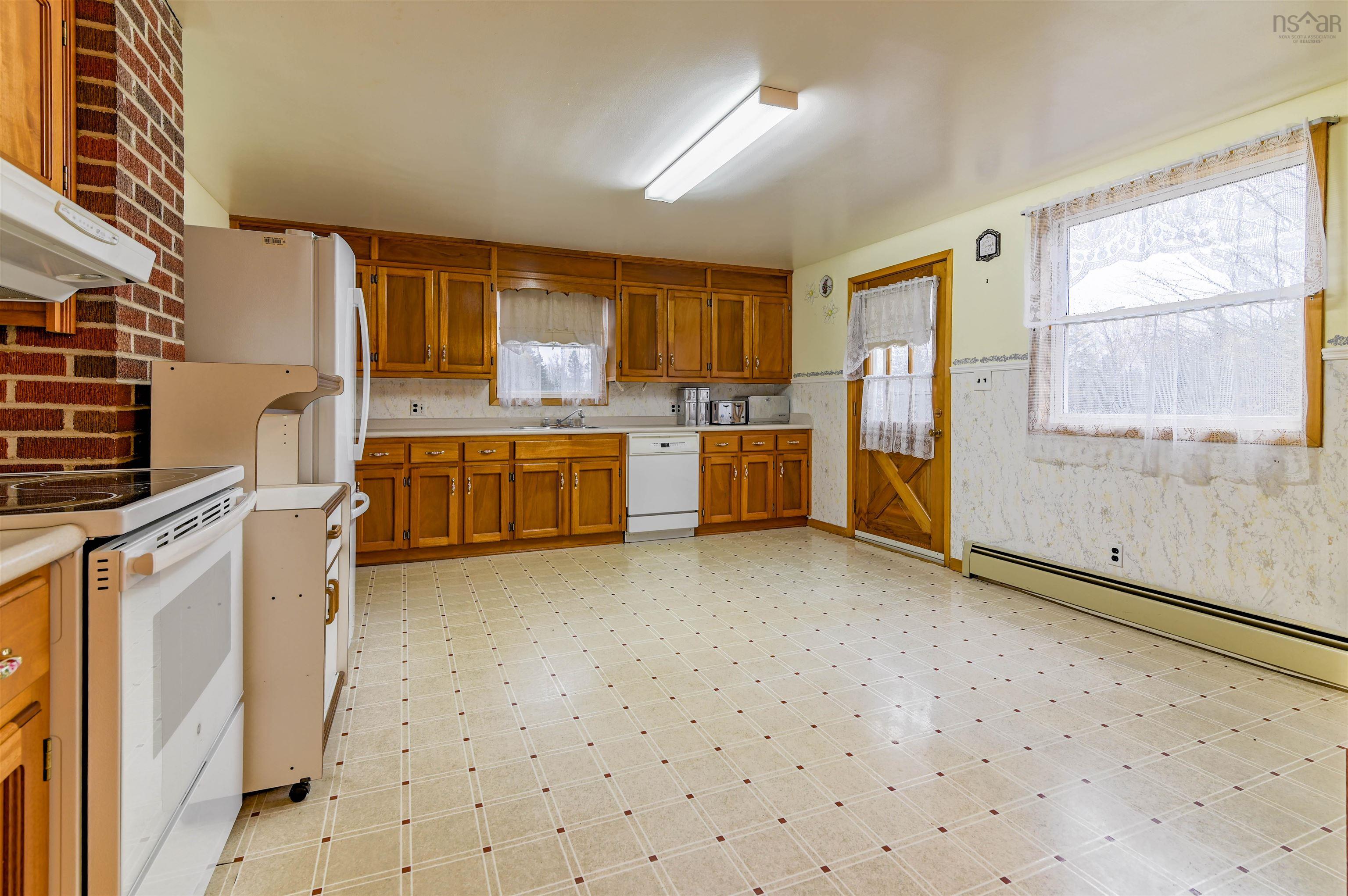 $450,000.00: 4022 Aylesford Rd, Lake Paul