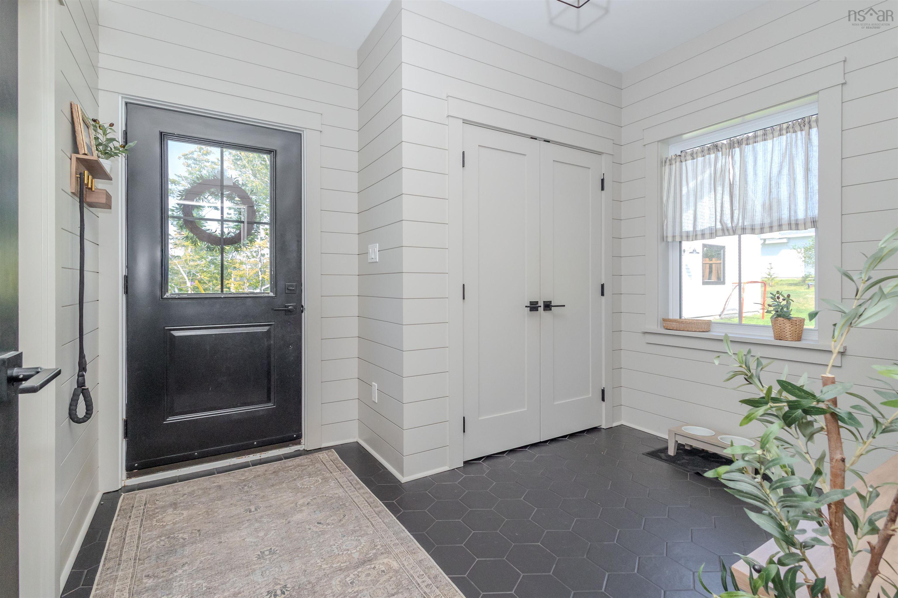 $549,900.00: 131 Marbern Street, Howie Centre