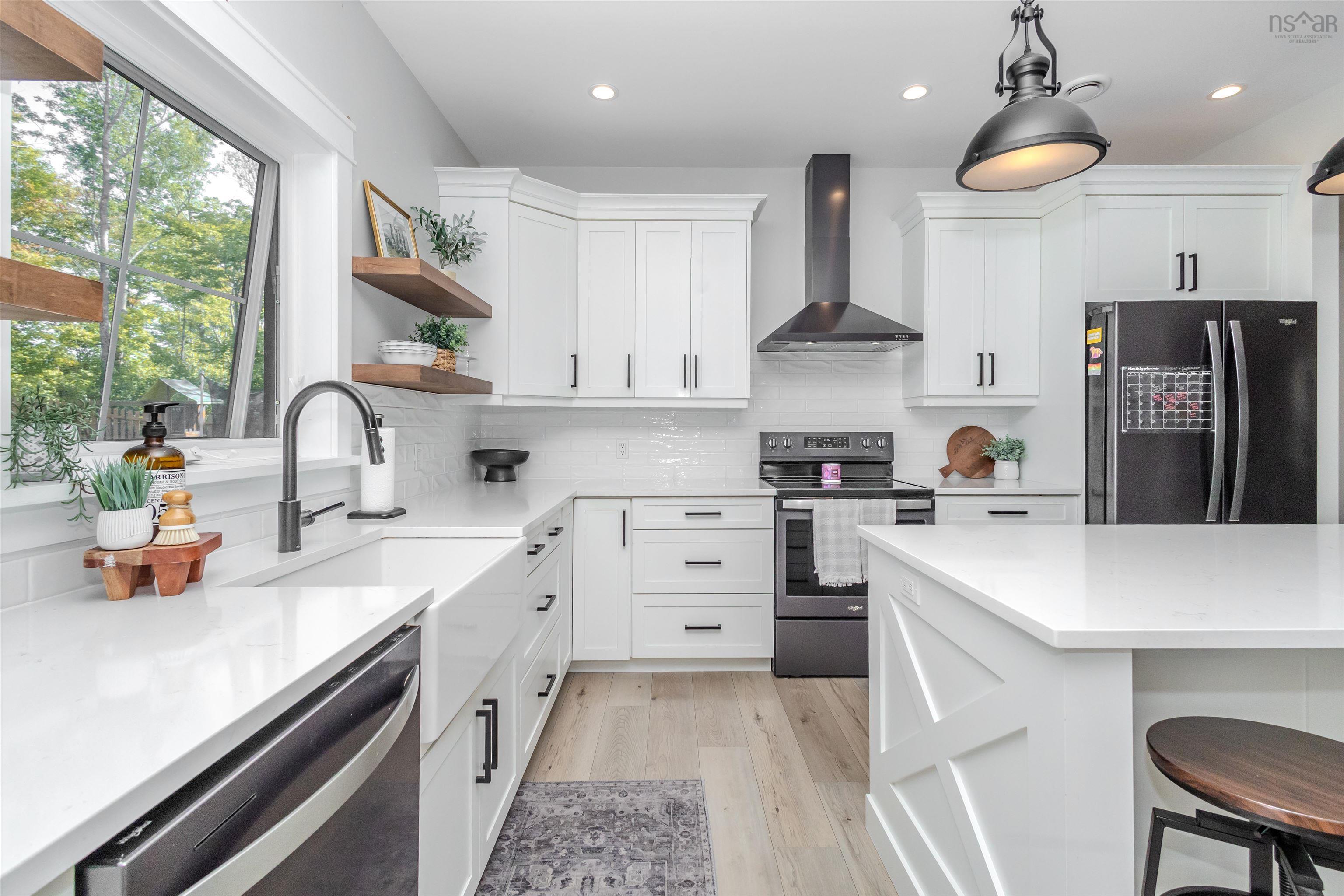 $549,900.00: 131 Marbern Street, Howie Centre