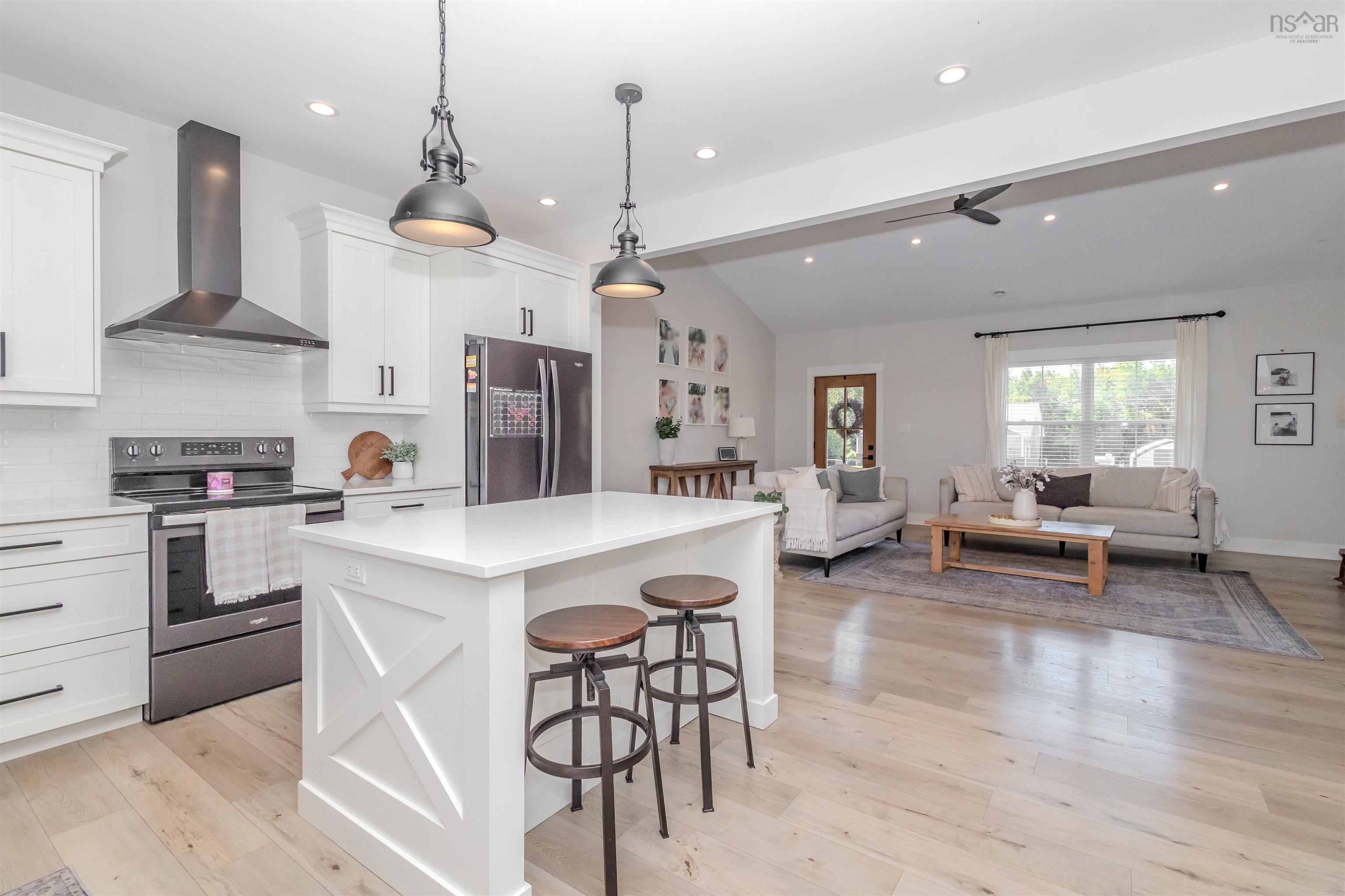 $549,900.00: 131 Marbern Street, Howie Centre