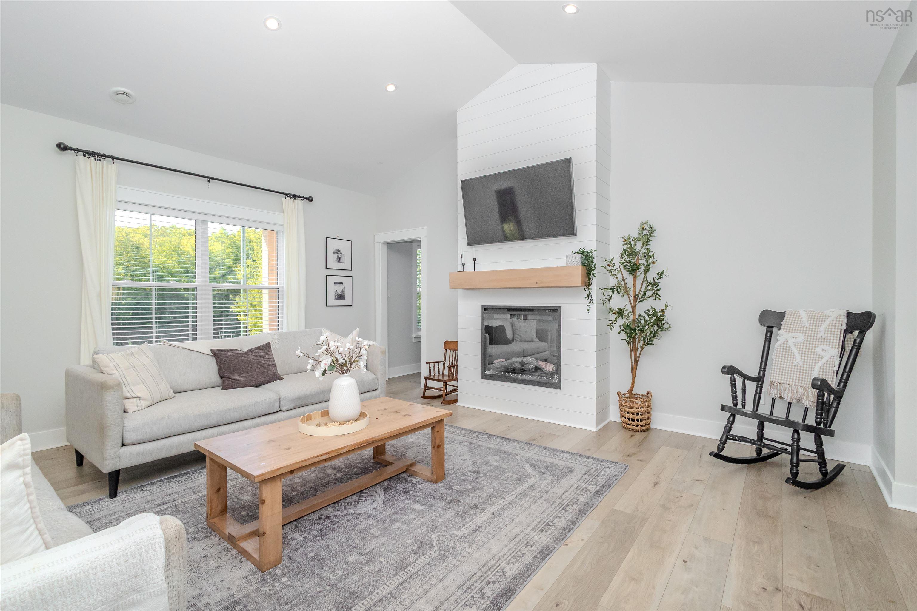 $549,900.00: 131 Marbern Street, Howie Centre