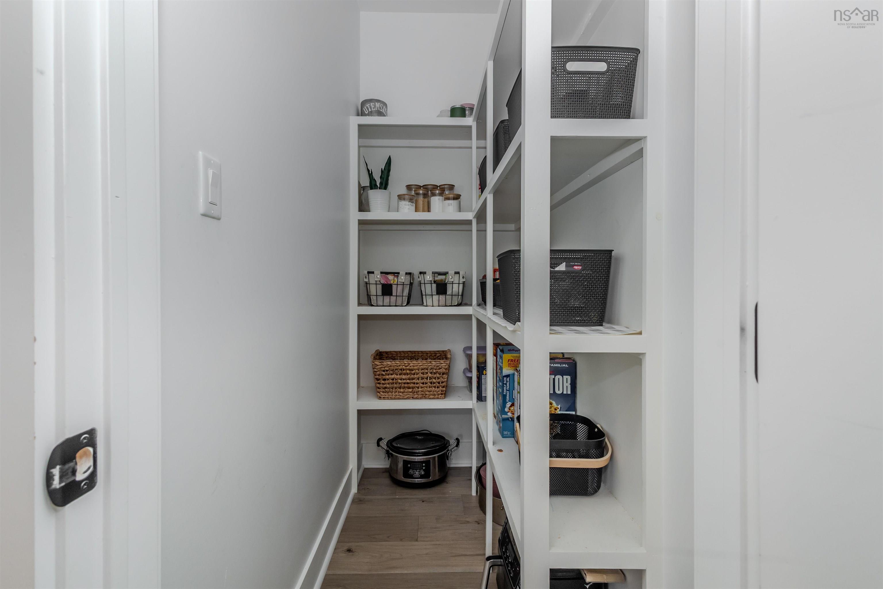 $549,900.00: 131 Marbern Street, Howie Centre