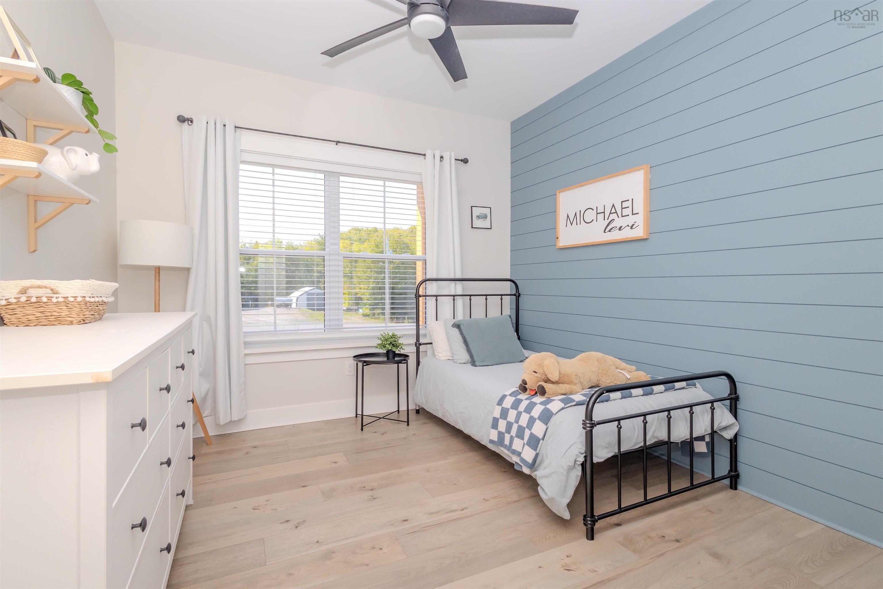 $549,900.00: 131 Marbern Street, Howie Centre