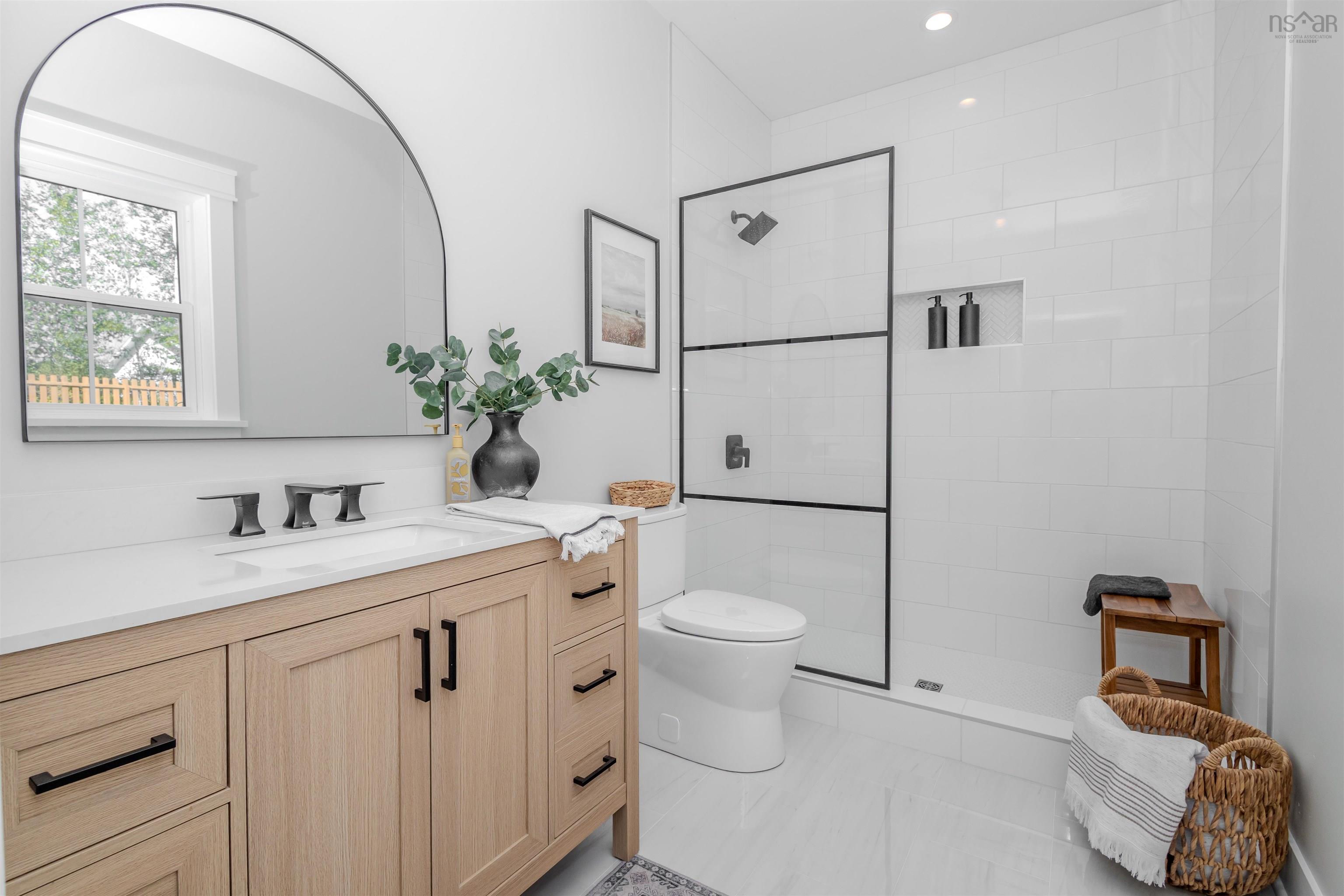 $549,900.00: 131 Marbern Street, Howie Centre