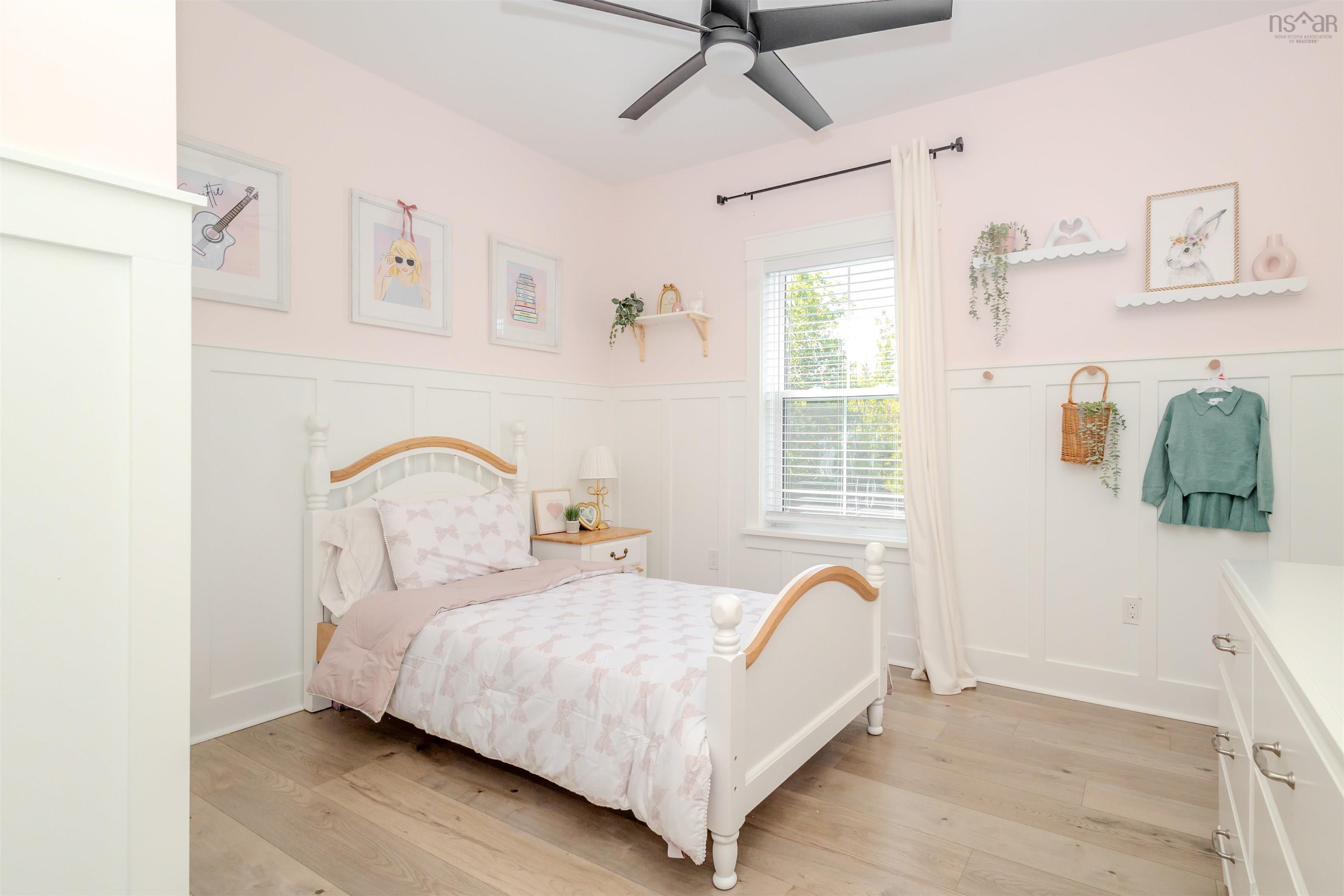 $549,900.00: 131 Marbern Street, Howie Centre