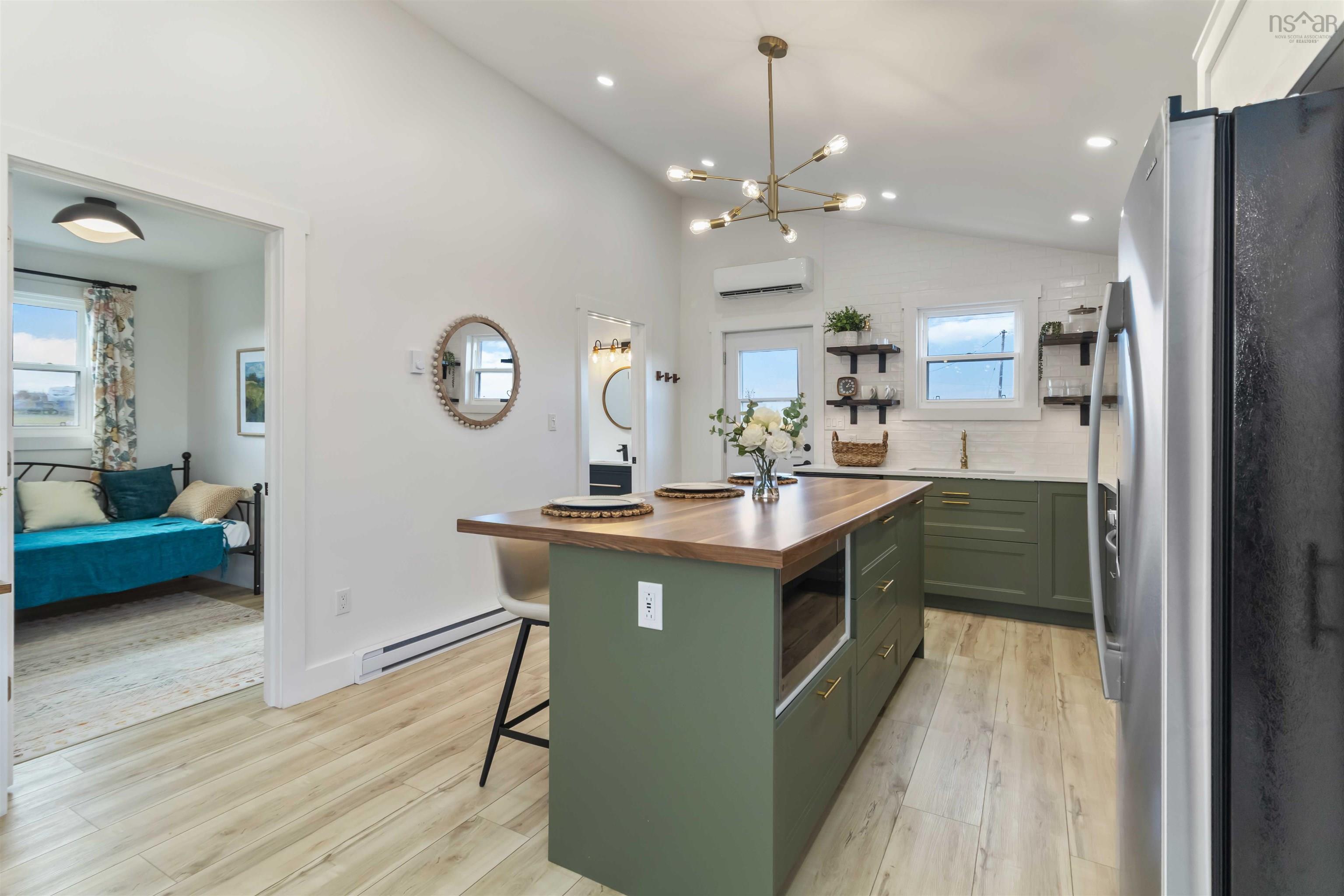 $349,900.00: 5 116 Eric Romkey Lane, Seafoam