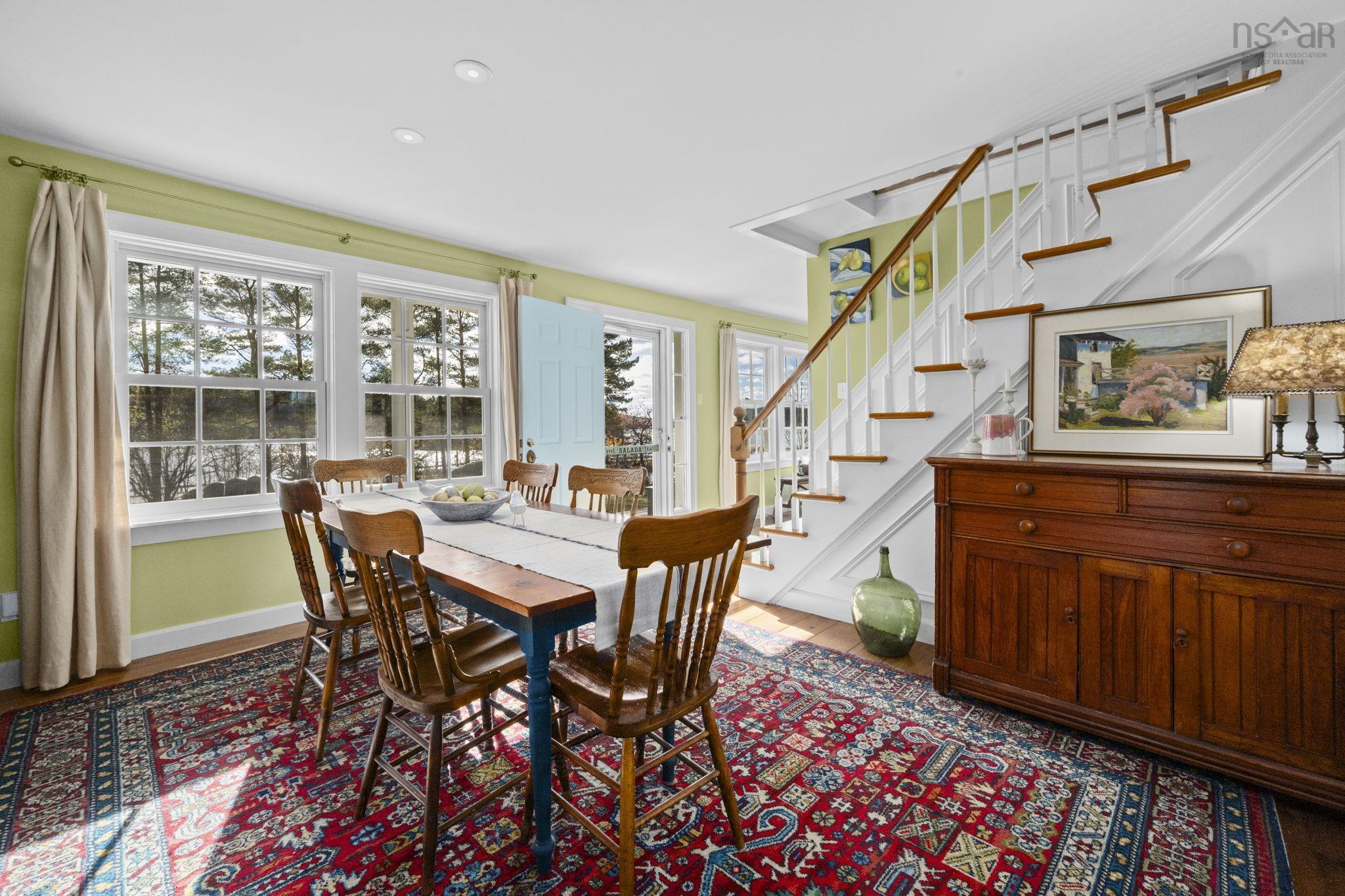$1,195,000.00: 1563 New Ross Road, Vaughan