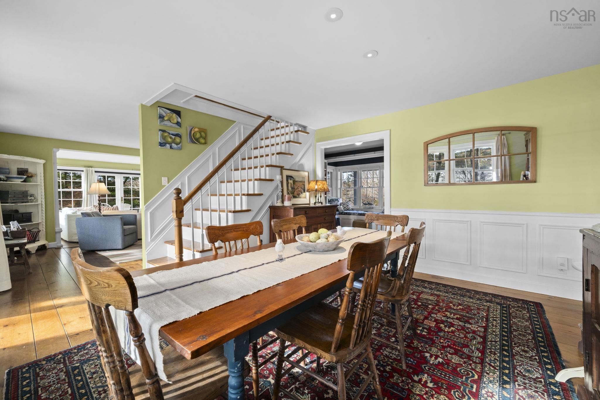 $1,195,000.00: 1563 New Ross Road, Vaughan