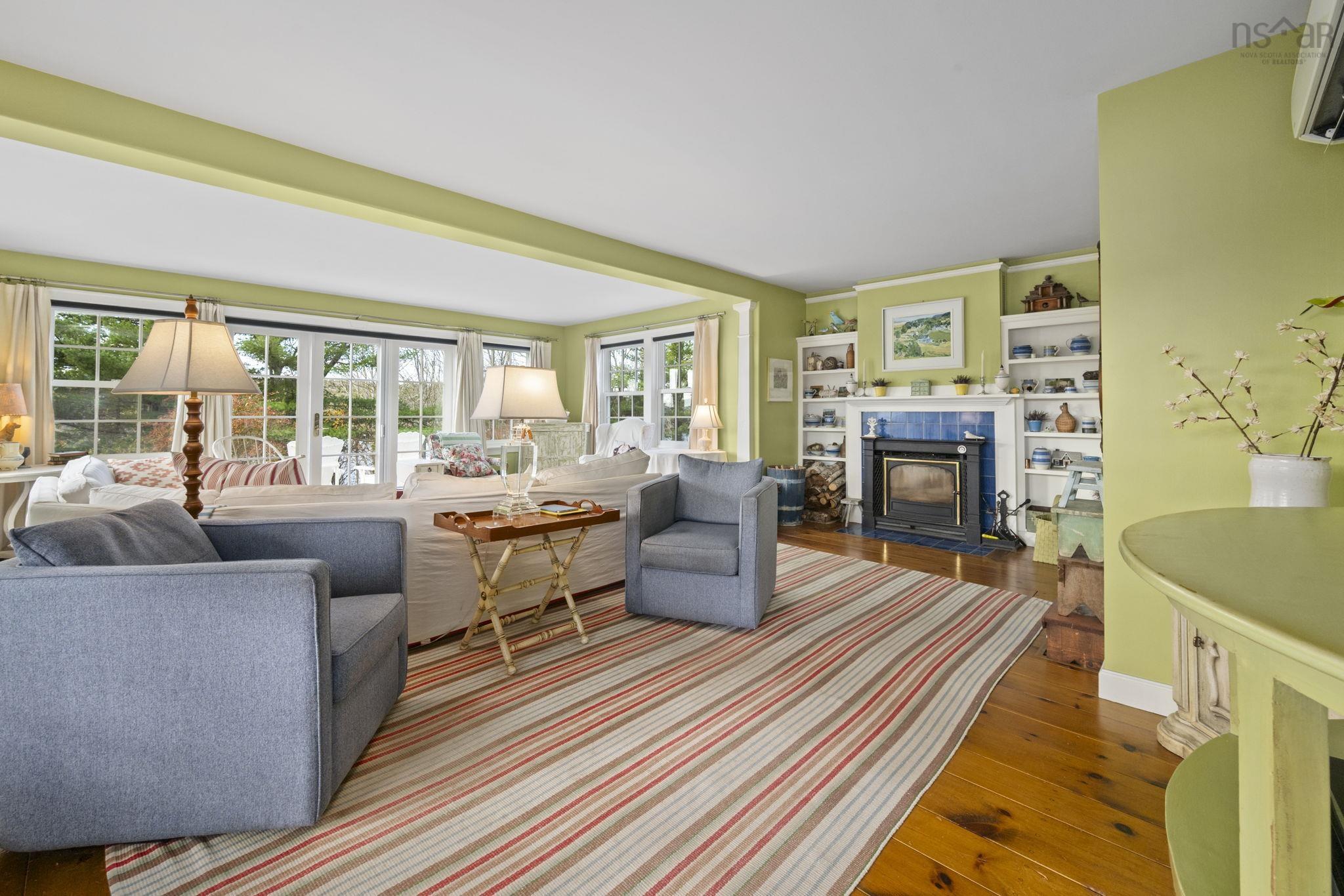 $1,195,000.00: 1563 New Ross Road, Vaughan