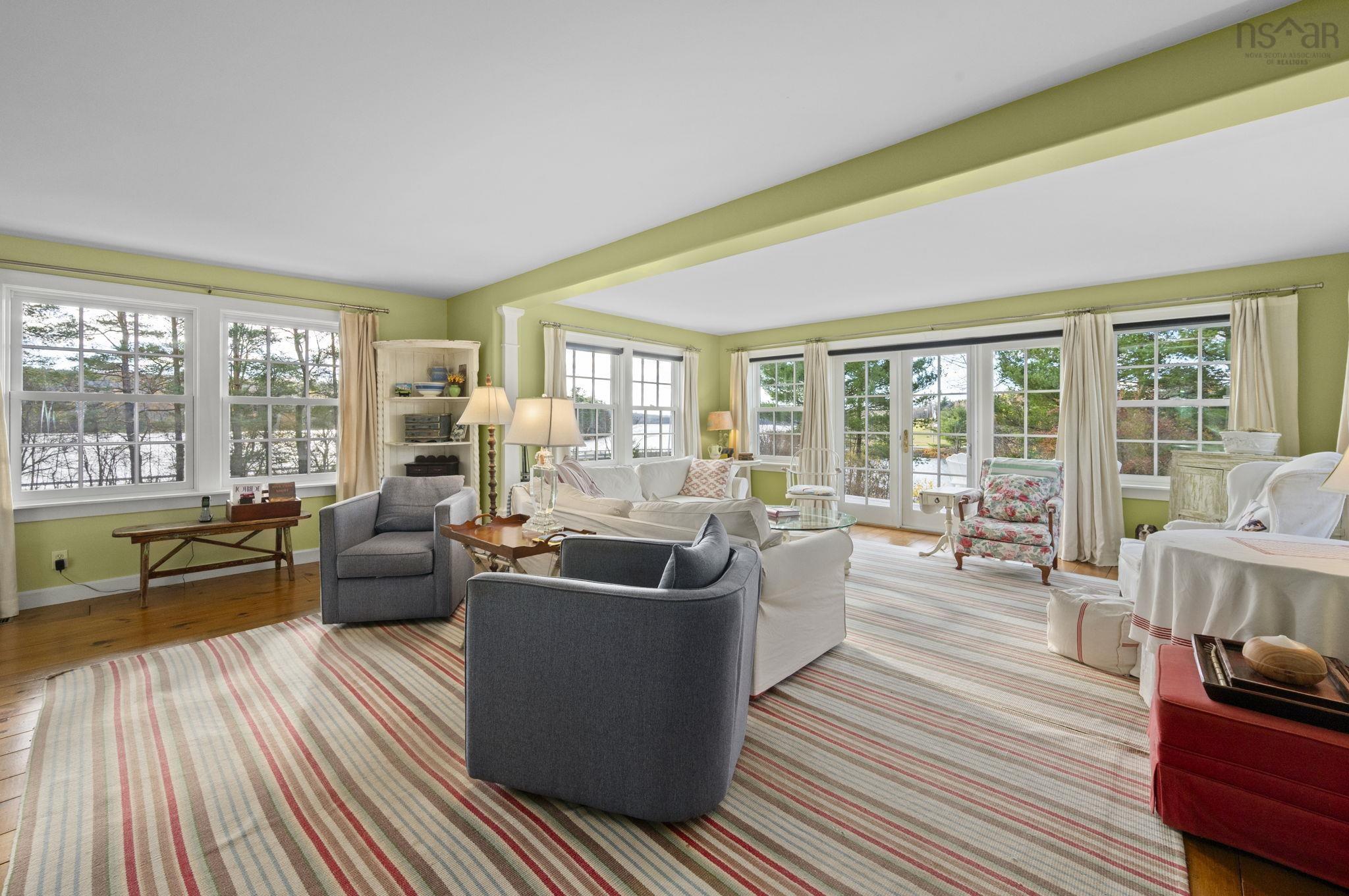$1,195,000.00: 1563 New Ross Road, Vaughan