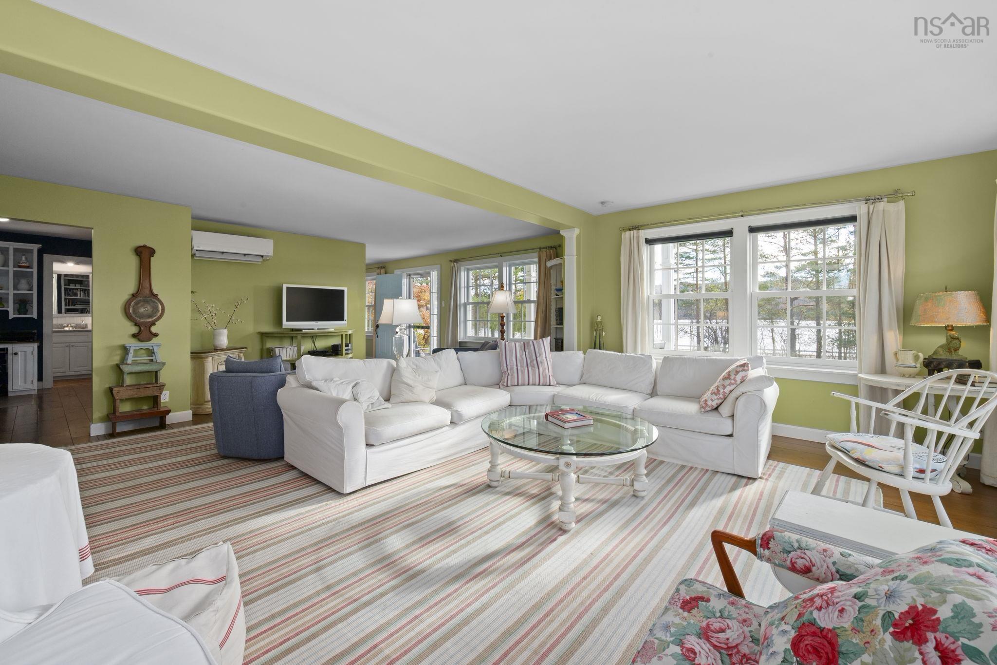 $1,195,000.00: 1563 New Ross Road, Vaughan
