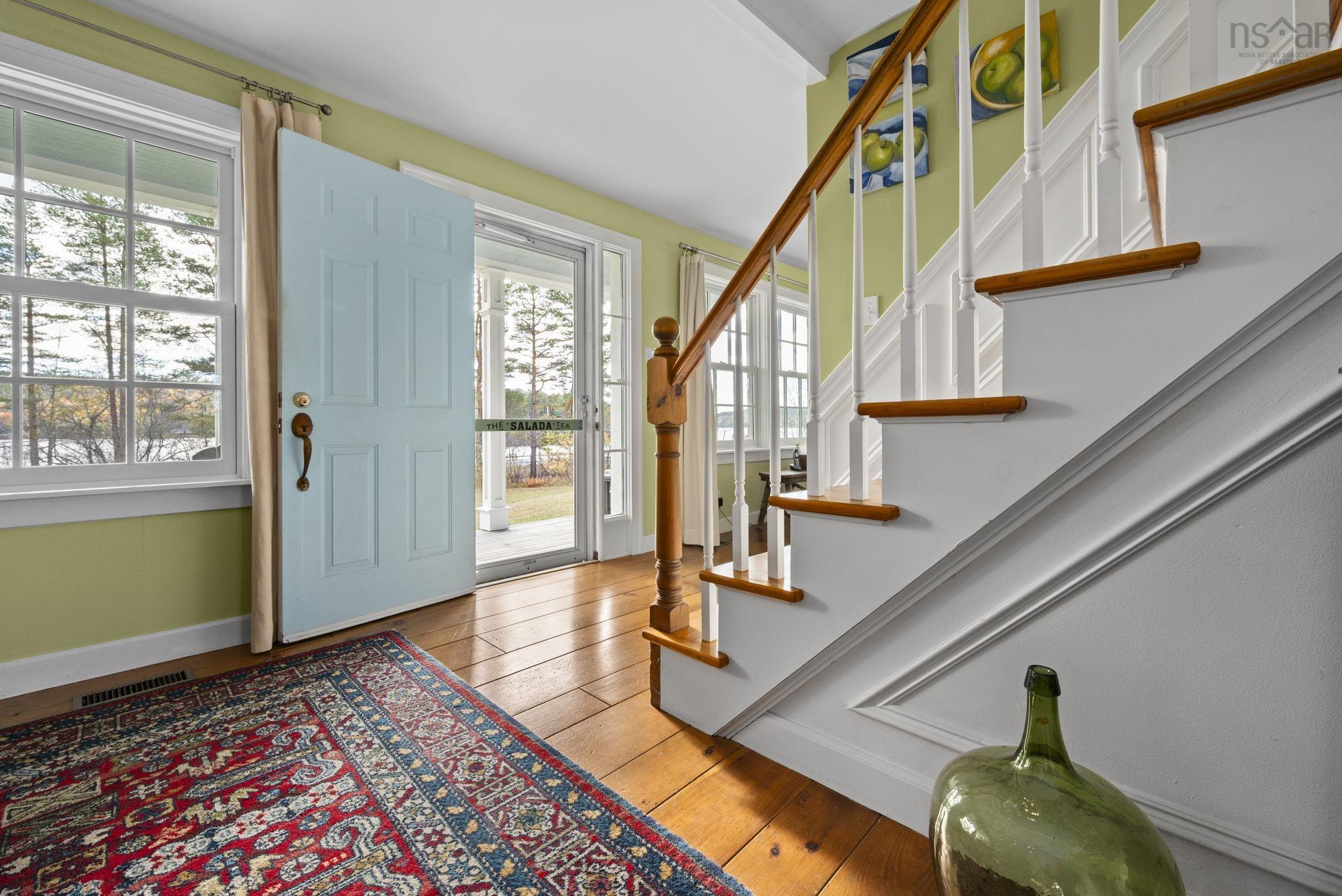 $1,195,000.00: 1563 New Ross Road, Vaughan