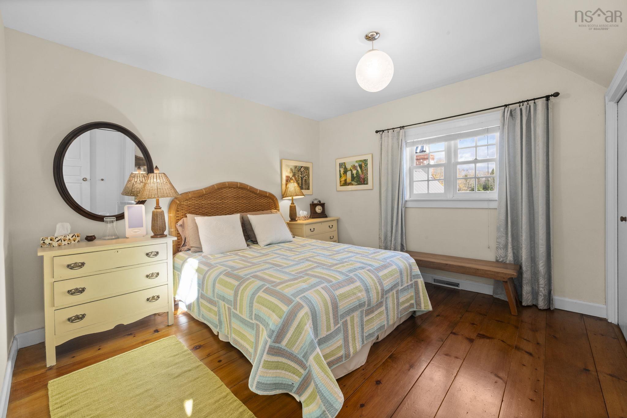$1,195,000.00: 1563 New Ross Road, Vaughan