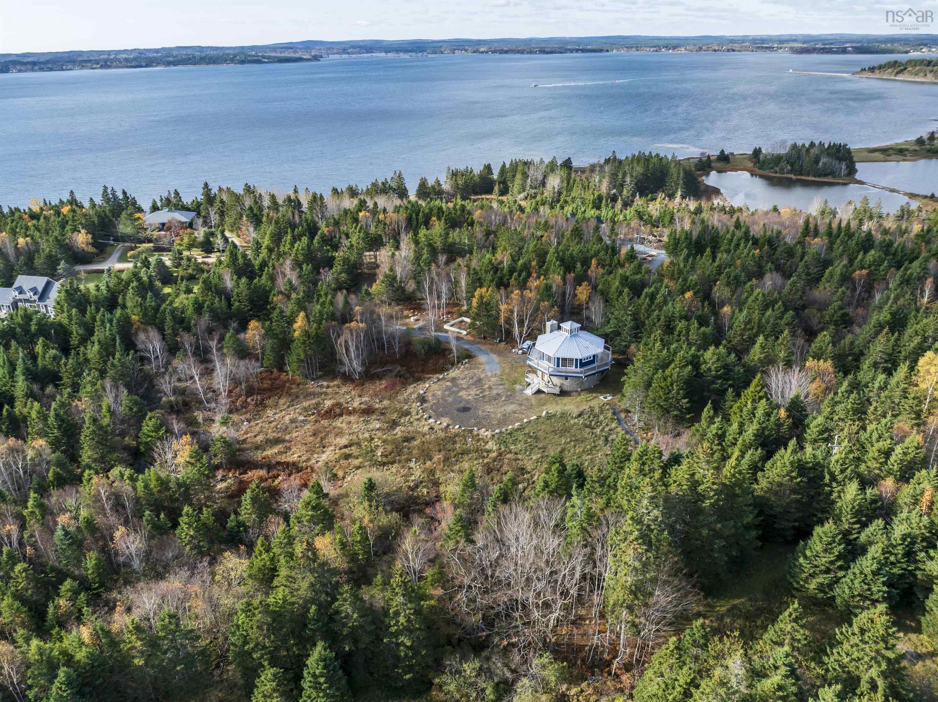 $575,000.00: 93 Rye Hill Road, Garden Lots