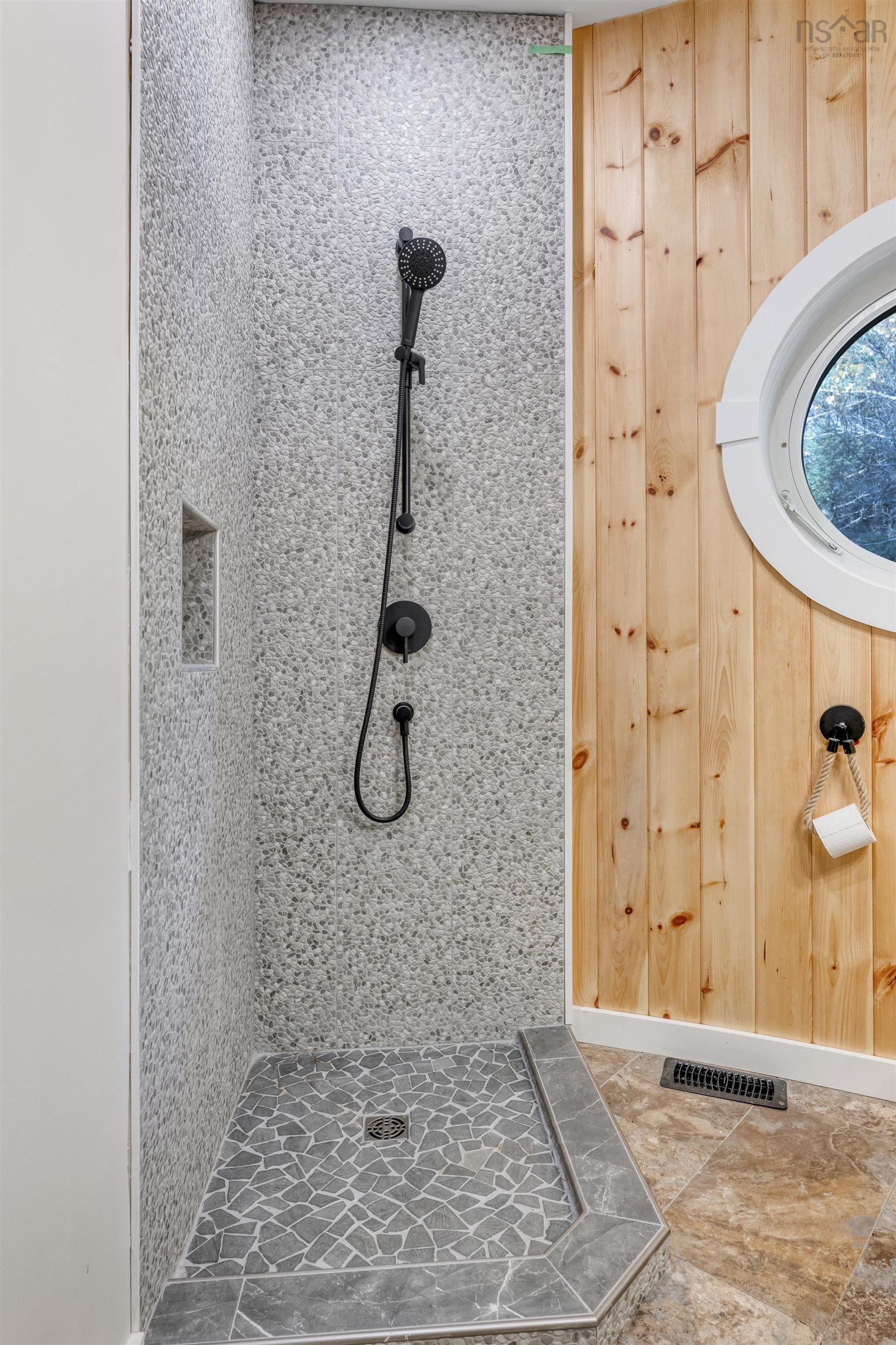 $575,000.00: 93 Rye Hill Road, Garden Lots