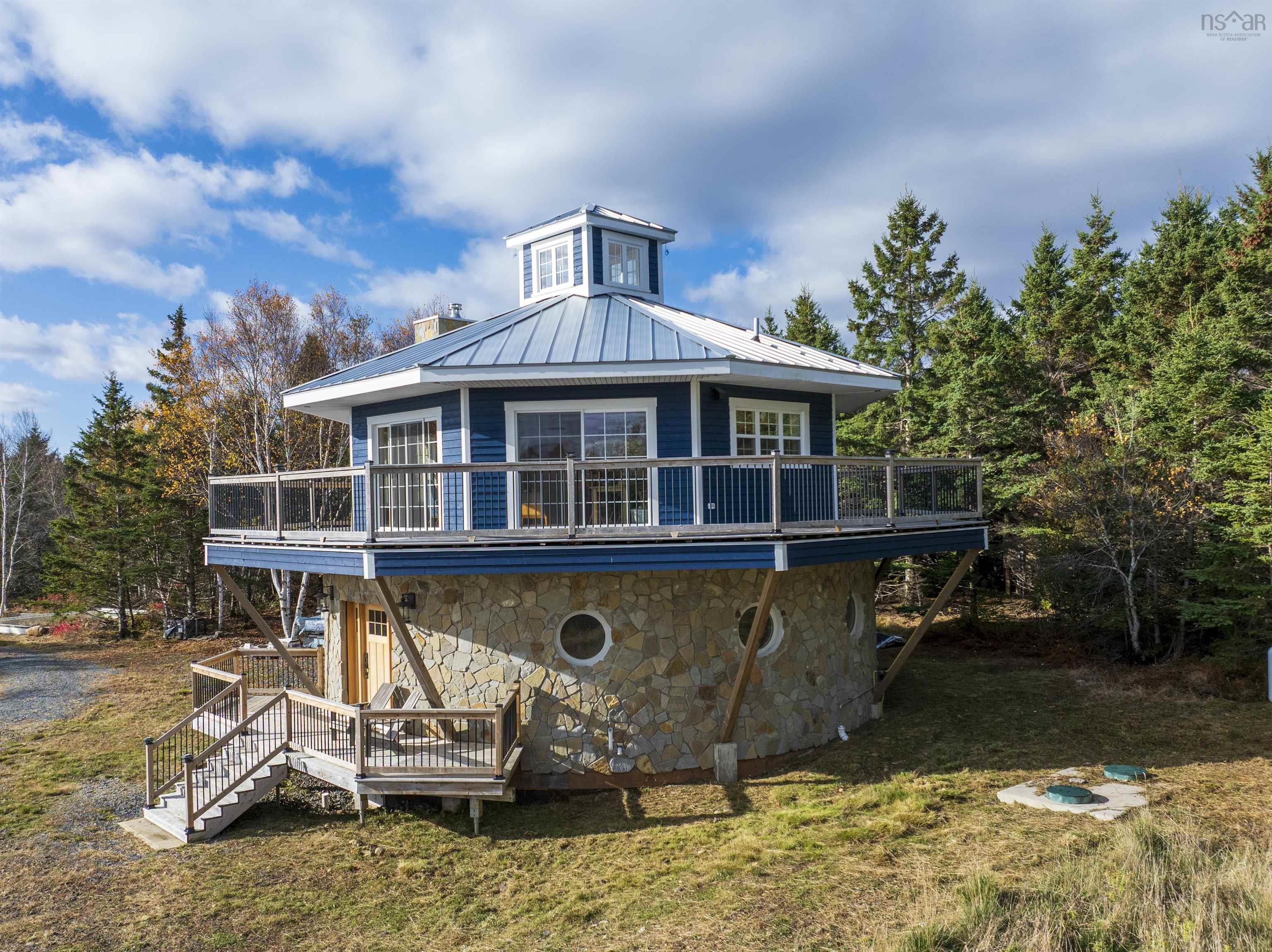 $575,000.00: 93 Rye Hill Road, Garden Lots