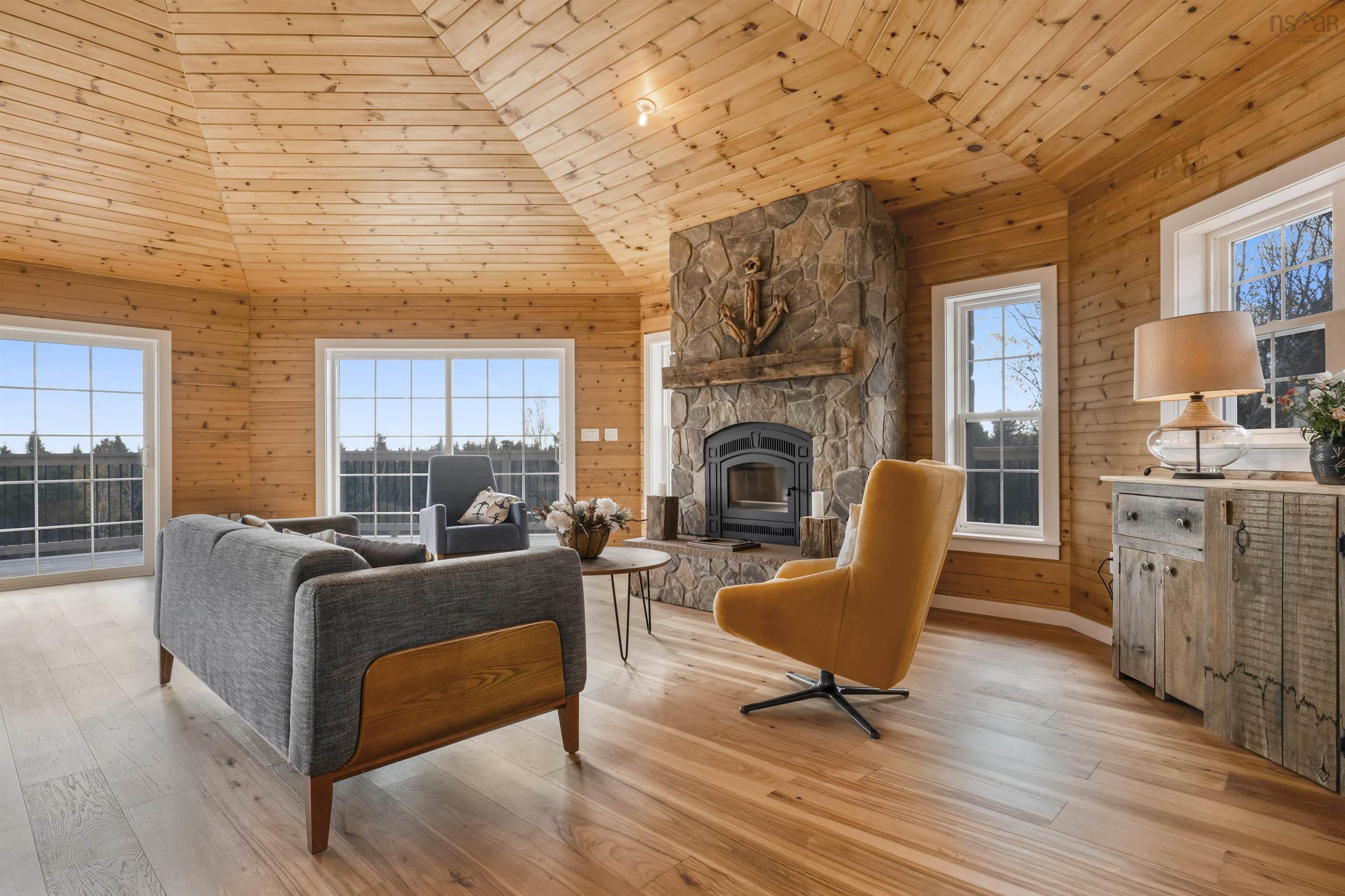 $575,000.00: 93 Rye Hill Road, Garden Lots