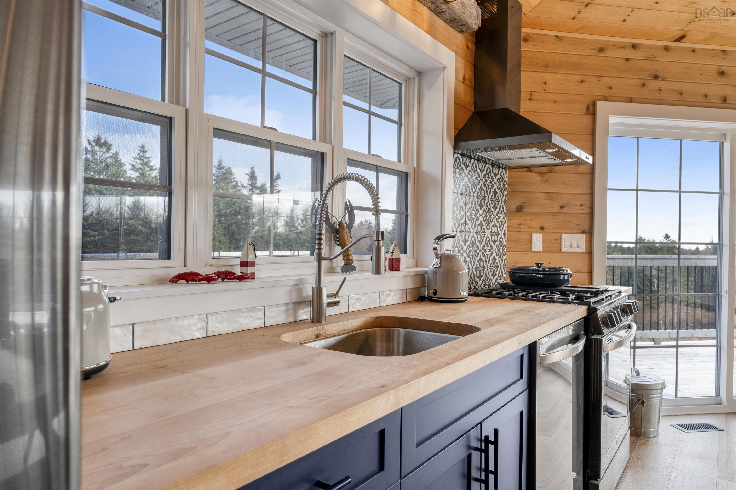 $575,000.00: 93 Rye Hill Road, Garden Lots