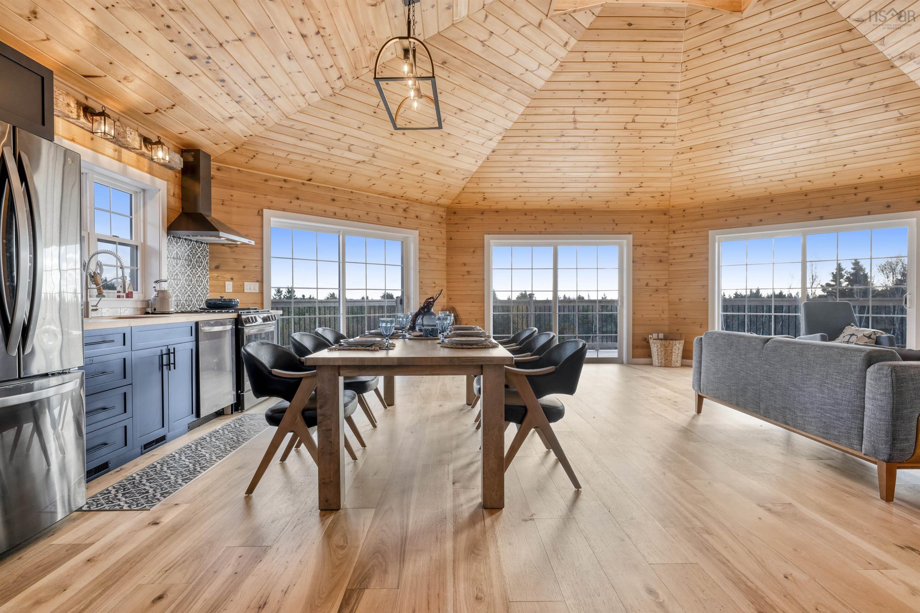 $575,000.00: 93 Rye Hill Road, Garden Lots