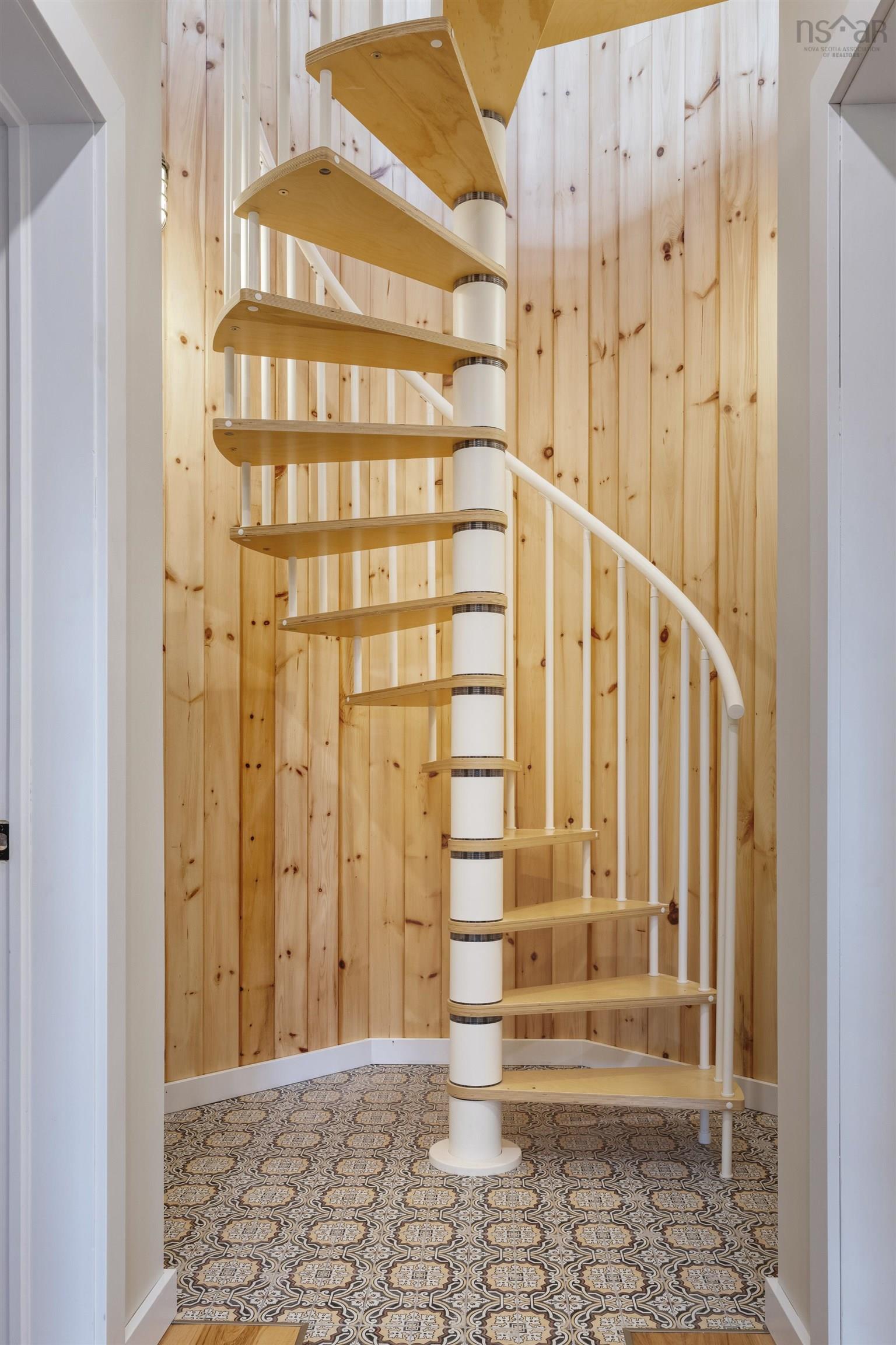 $575,000.00: 93 Rye Hill Road, Garden Lots