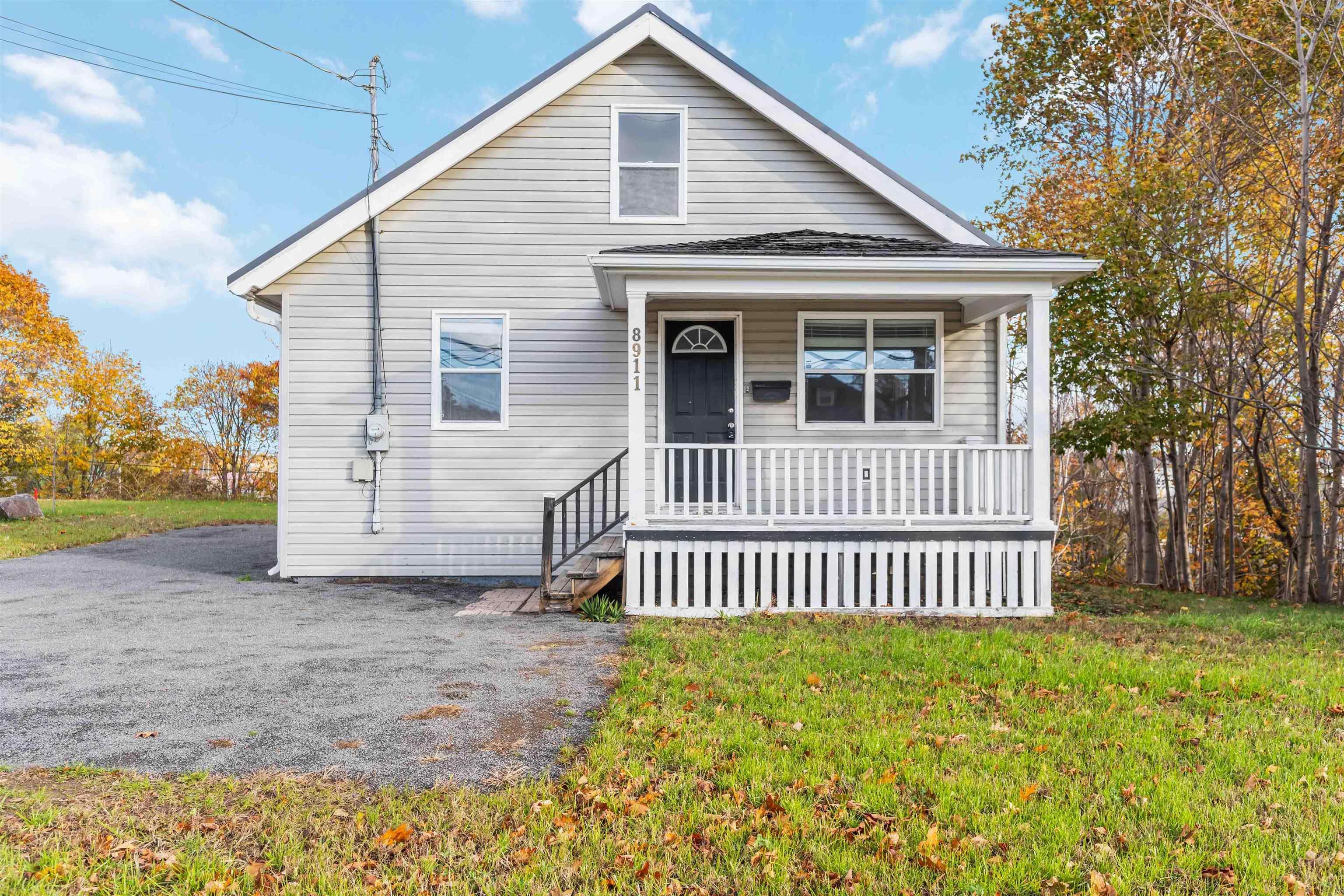 $350,000.00: 8911 Commercial Street, New Minas