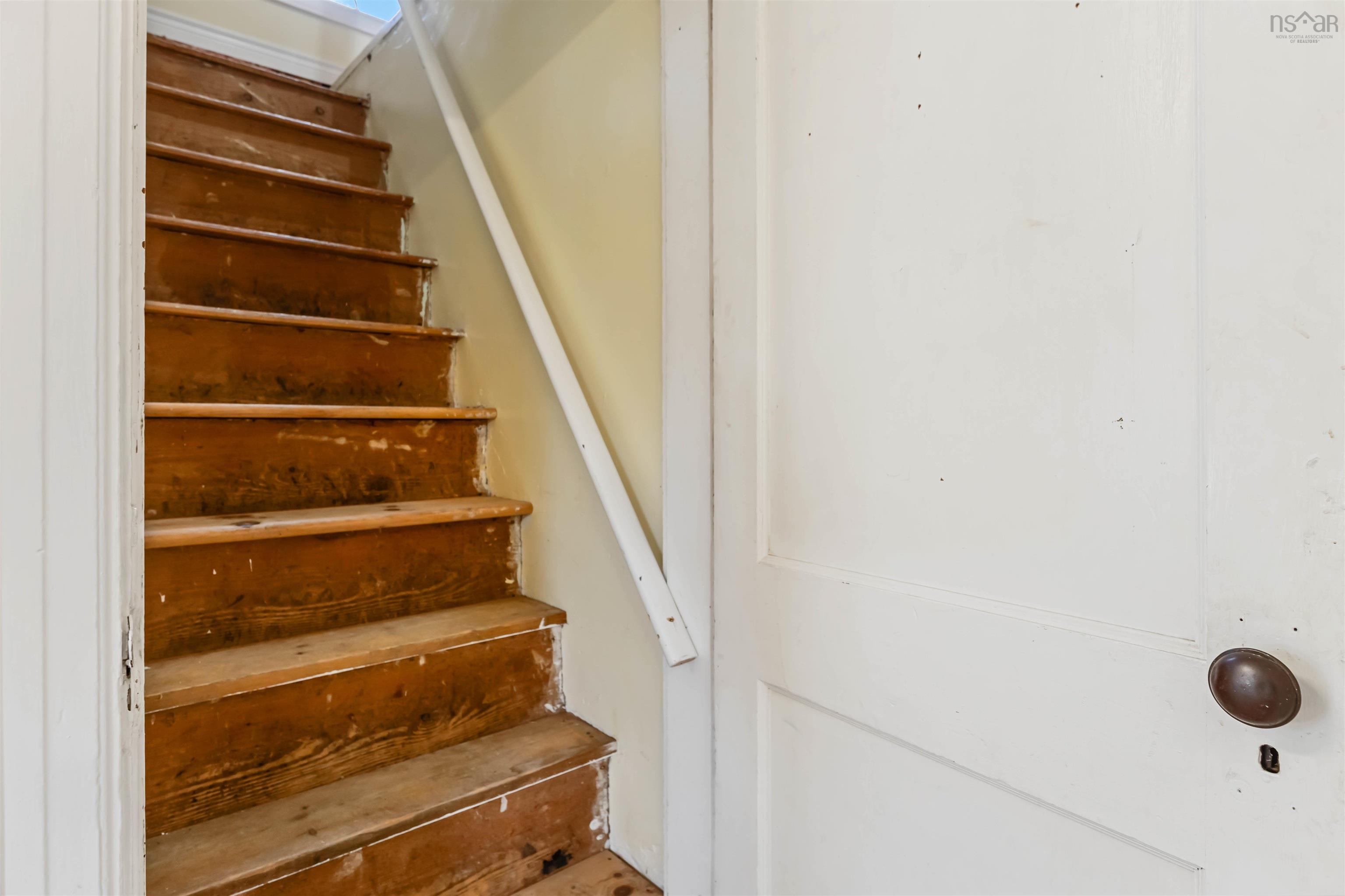 $350,000.00: 8911 Commercial Street, New Minas