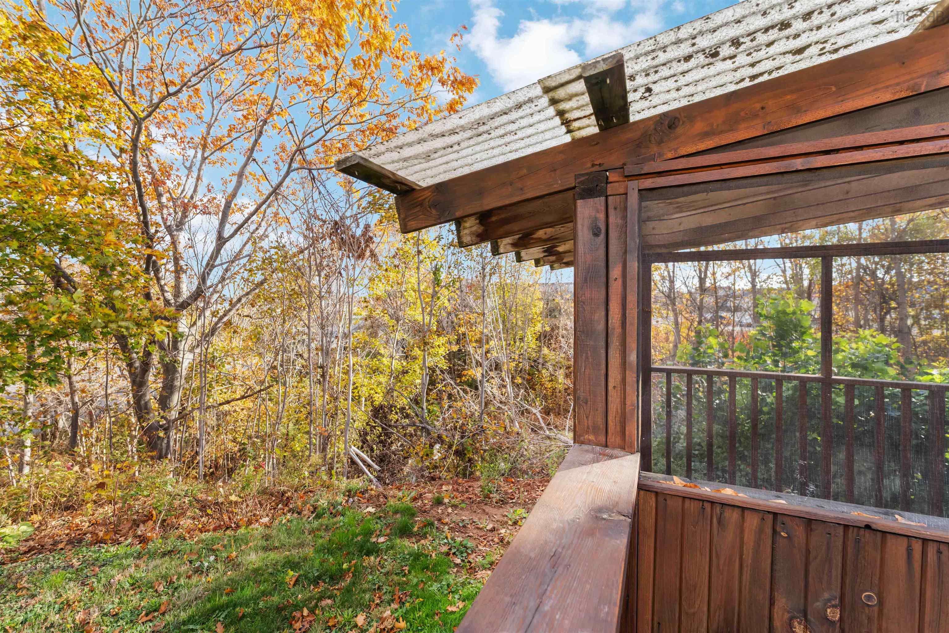 $350,000.00: 8911 Commercial Street, New Minas