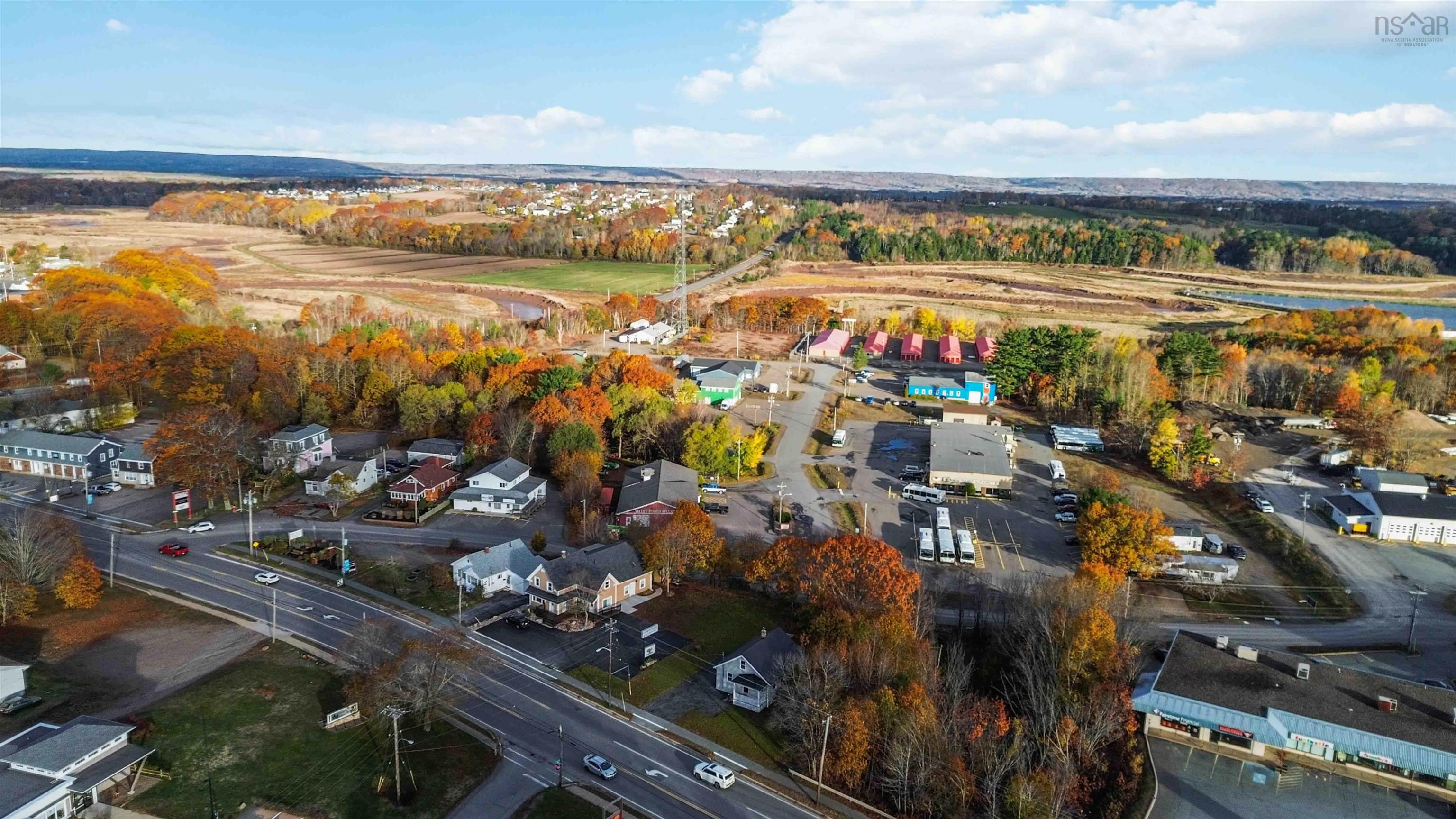 $350,000.00: 8911 Commercial Street, New Minas